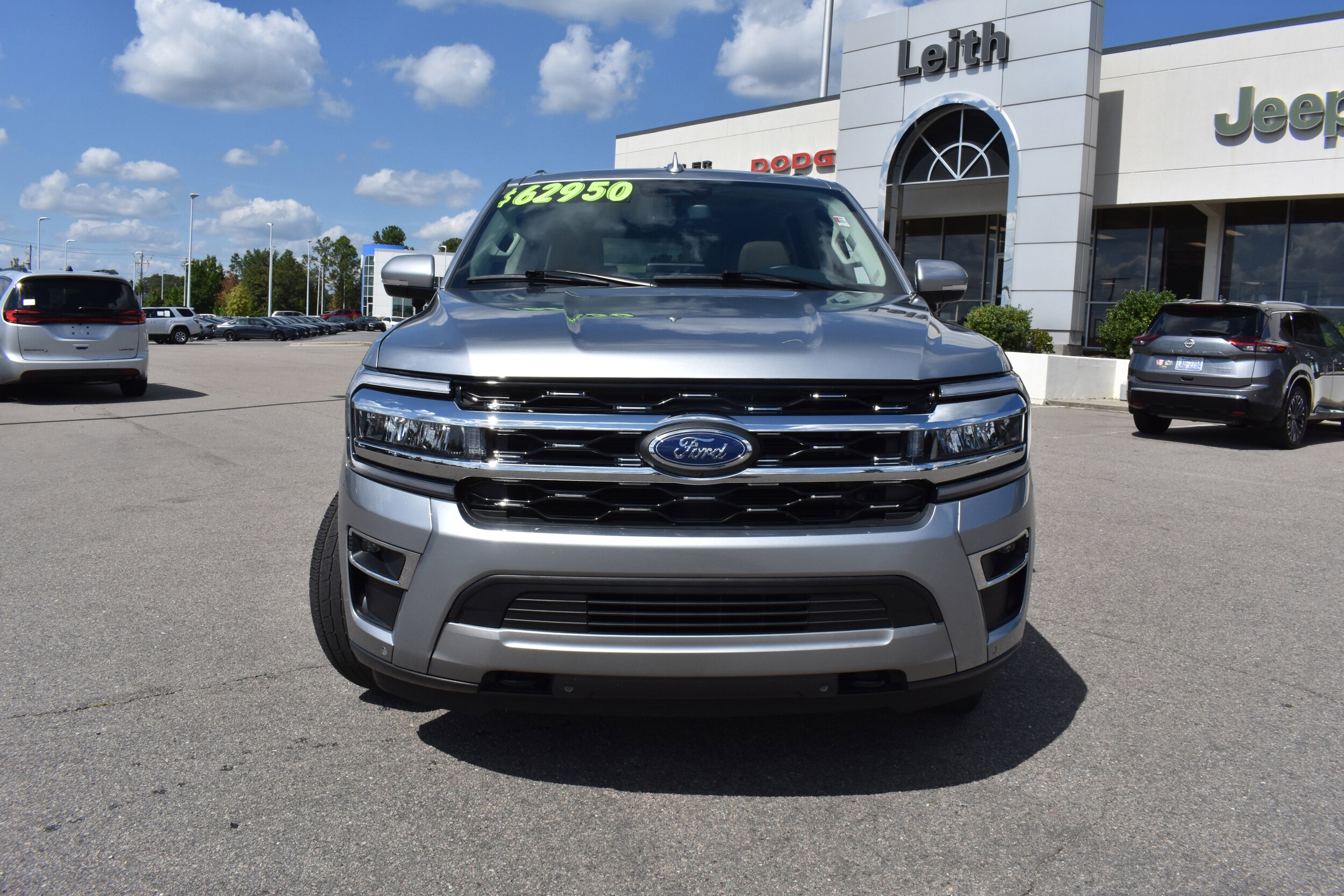 2024 Ford Expedition Limited photo 2