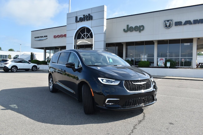 2024 Chrysler Pacifica LIMITED AWD Passenger Van