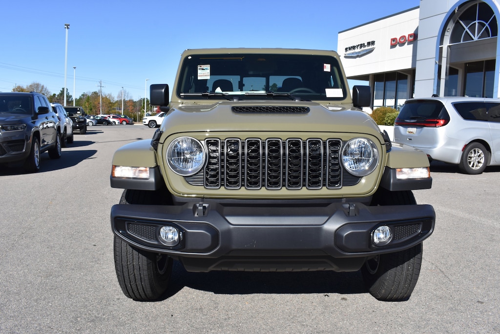 New 2026 Jeep Gladiator SPORT S 4X4 Pickup