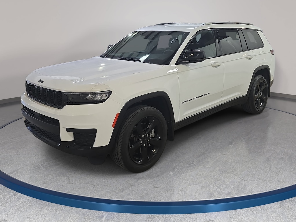 Used 2023 Jeep Grand Cherokee L Laredo SUV