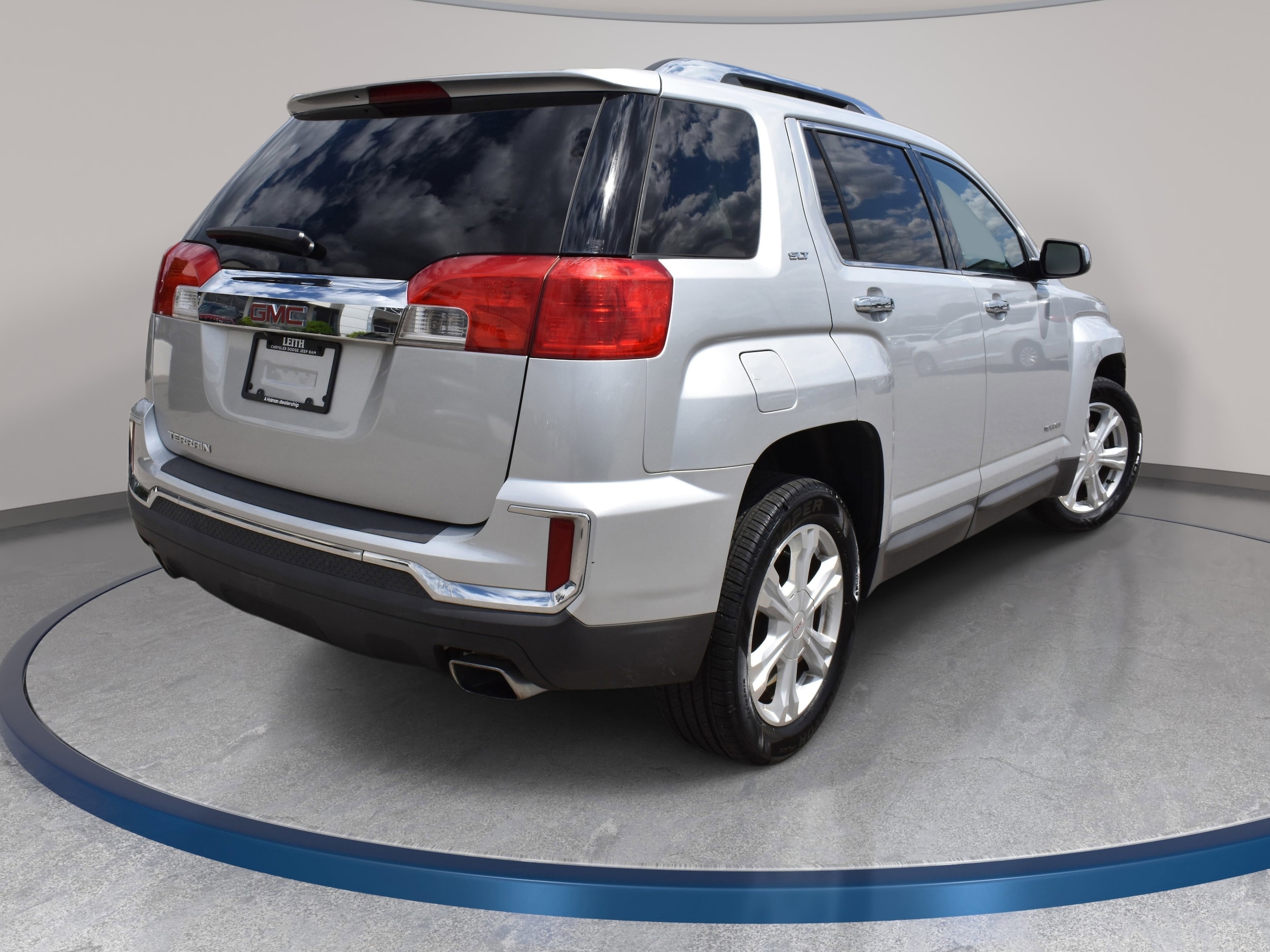 View vehicle photo 6