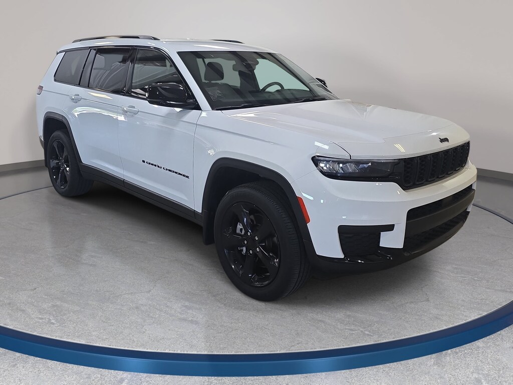 Used 2023 Jeep Grand Cherokee L Laredo SUV