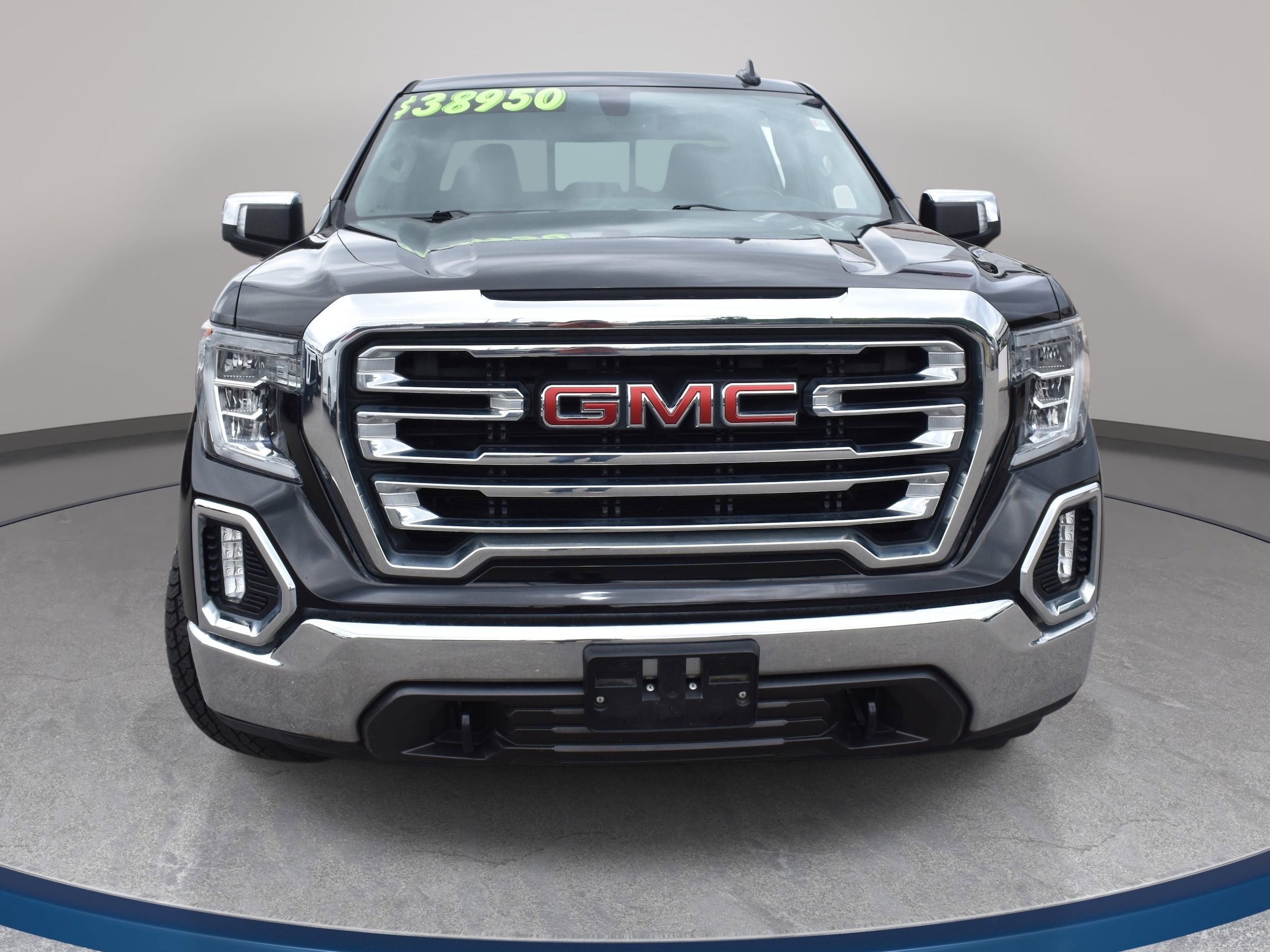 View vehicle photo 3