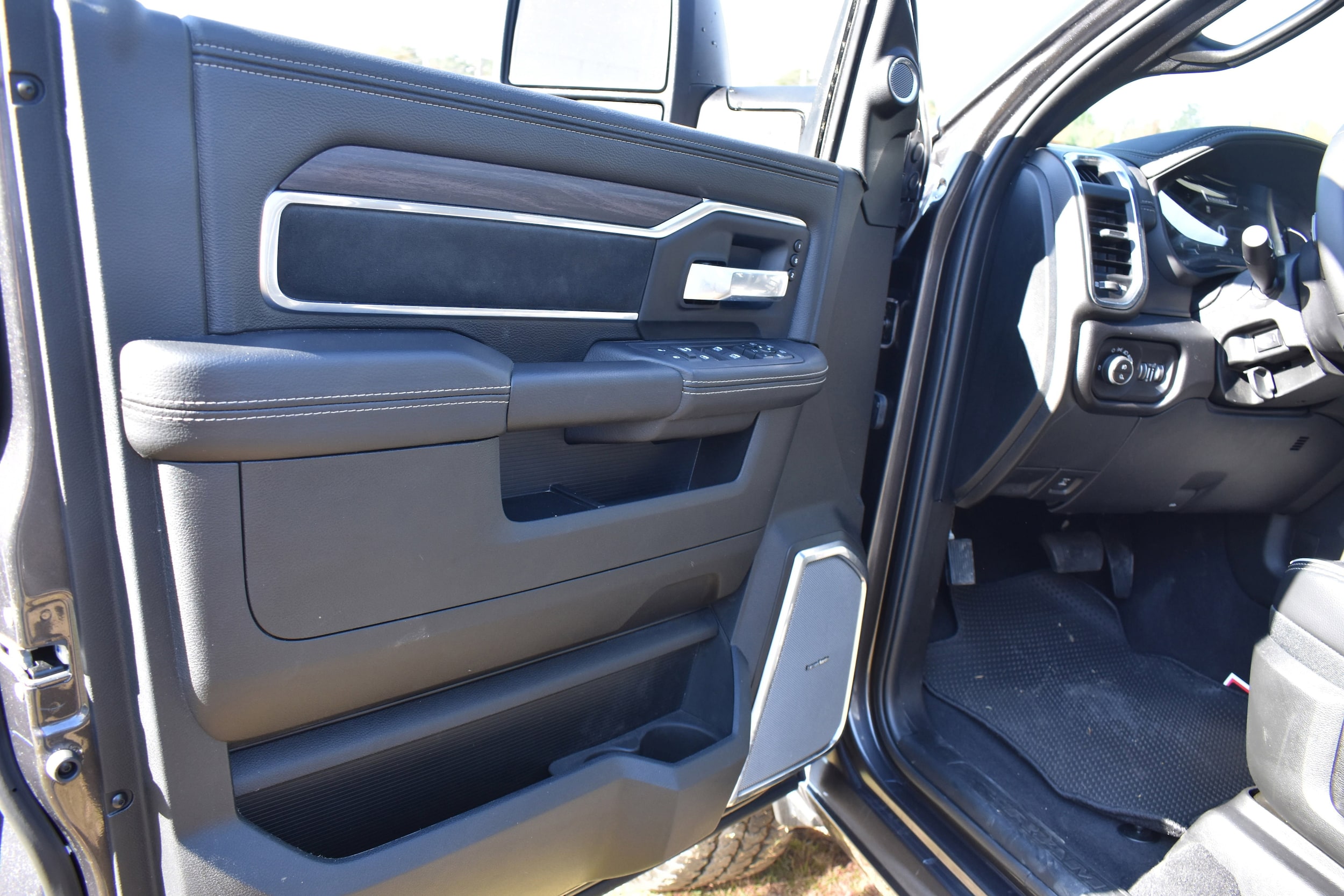 2026 RAM 2500 Laramie - Photo 22