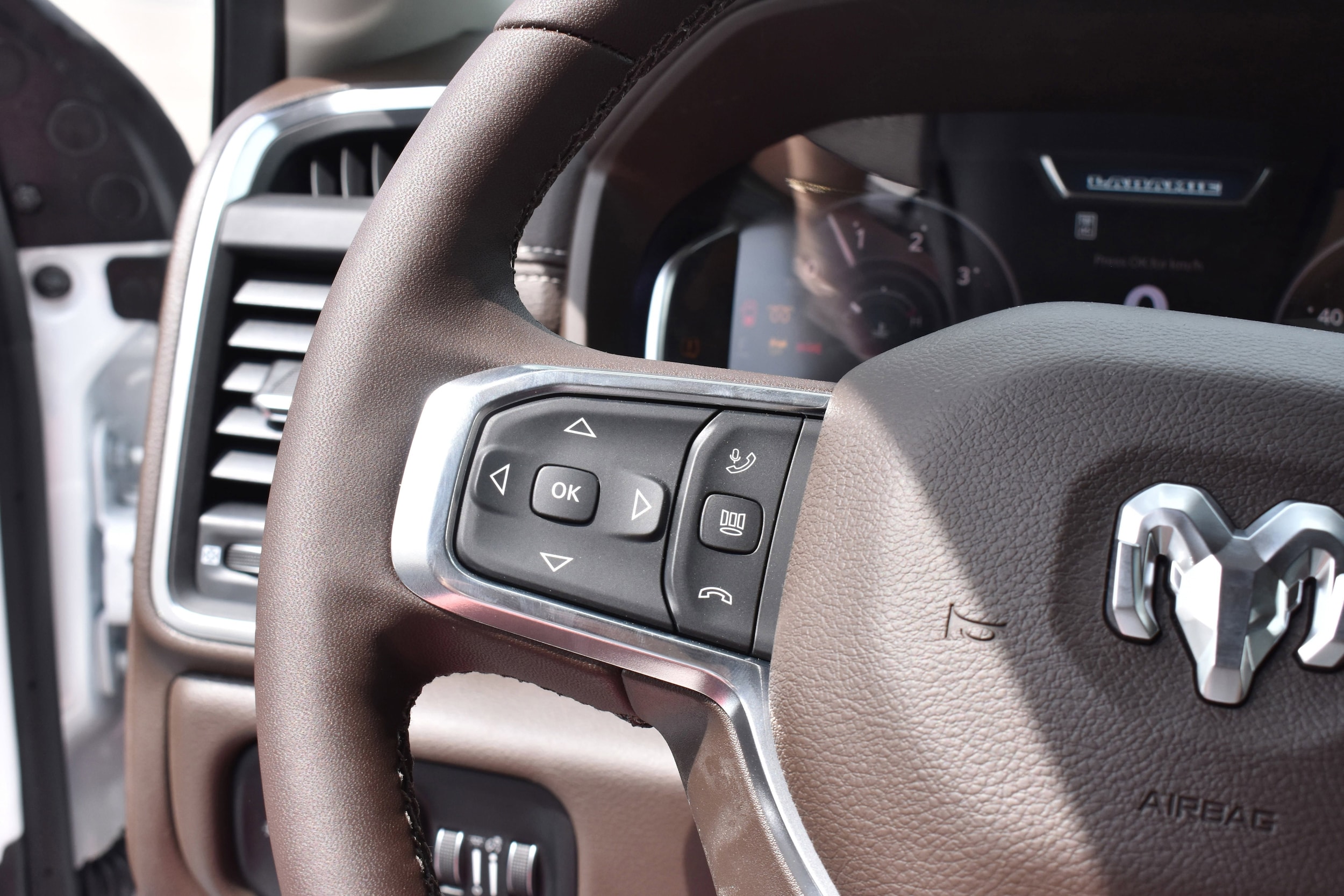2025 RAM 2500 Laramie - Photo 14