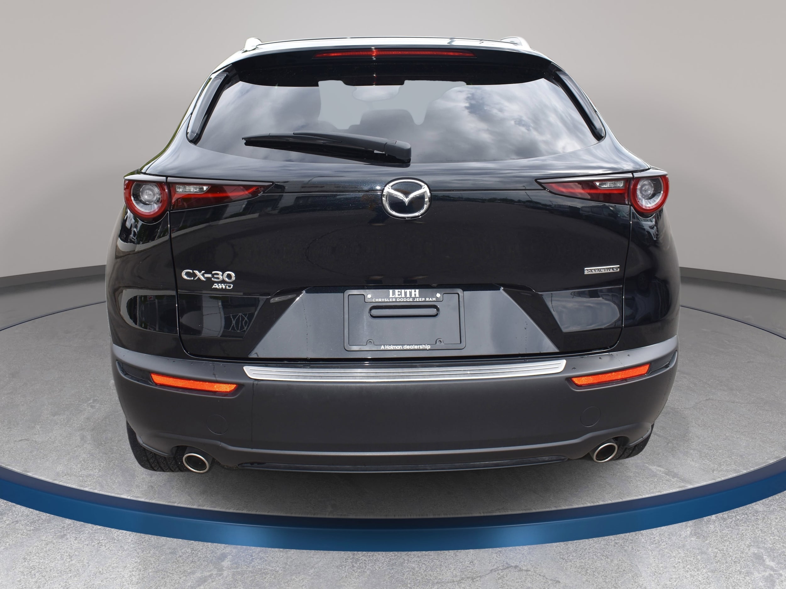 View vehicle photo 7