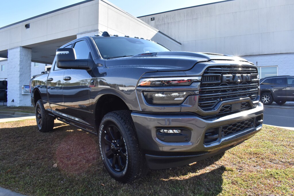 New 2026 Ram 2500 LARAMIE CREW CAB 4X4 6'4 BOX Pickup