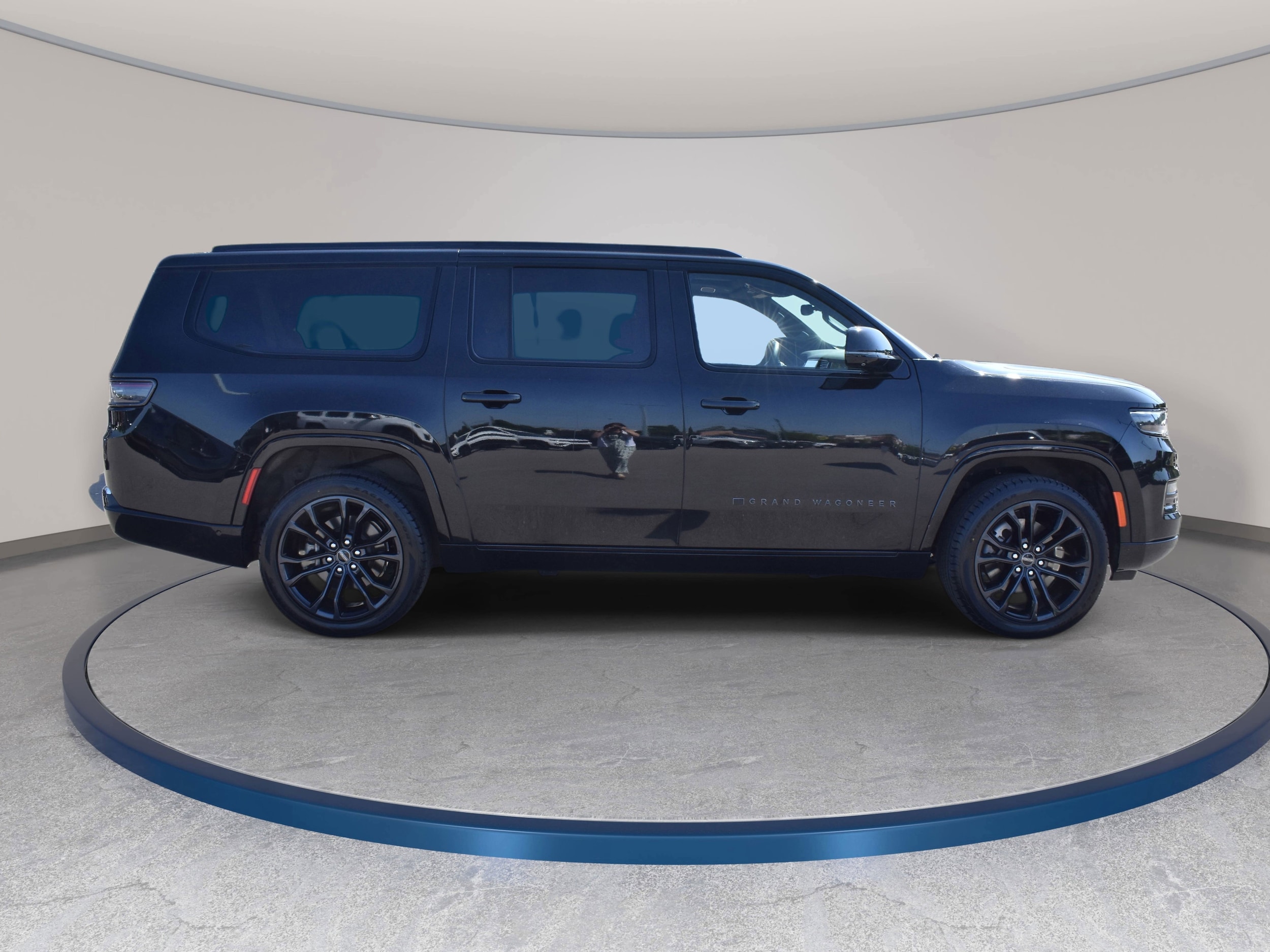 View vehicle photo 6