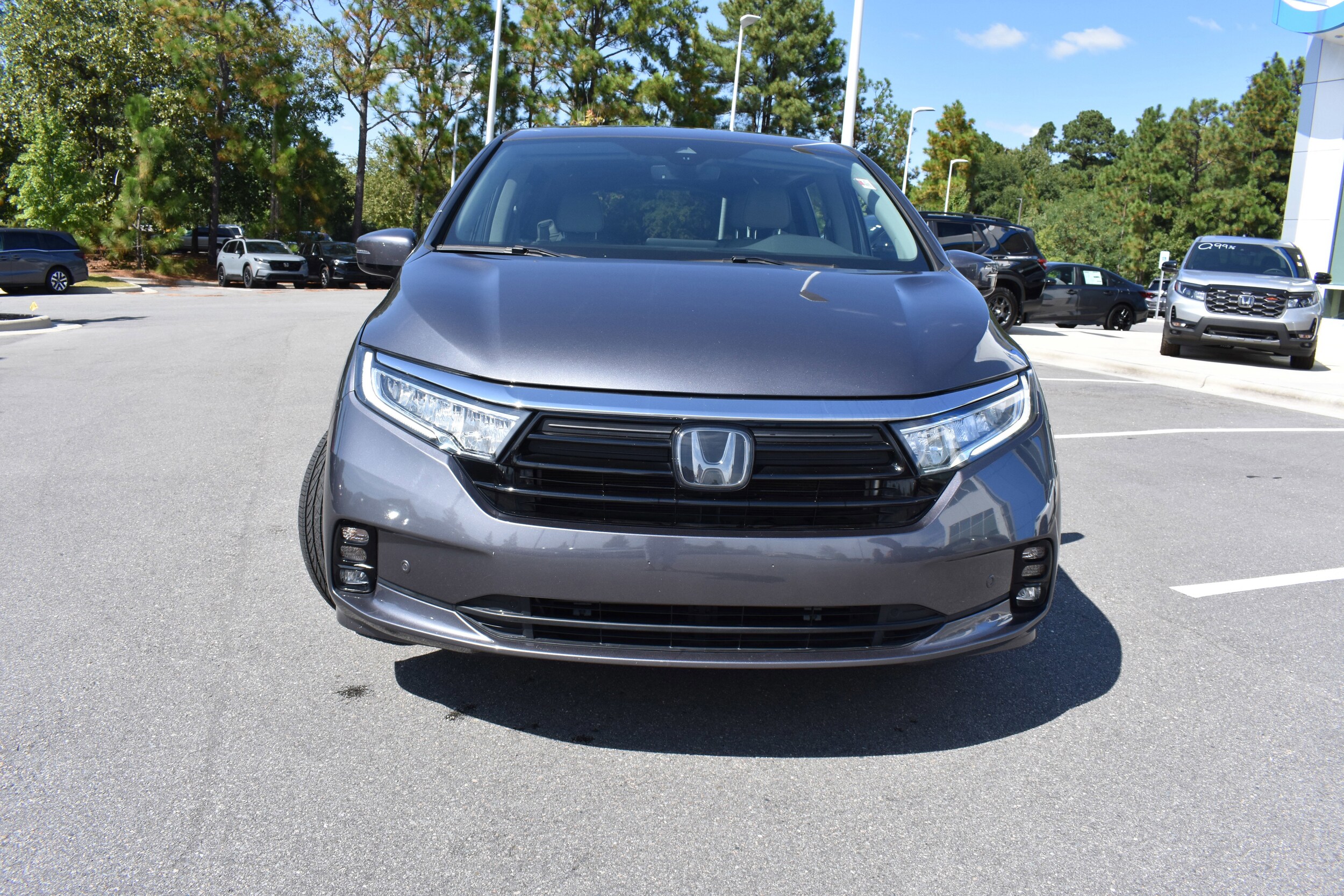 2022 Honda Odyssey Elite photo 3