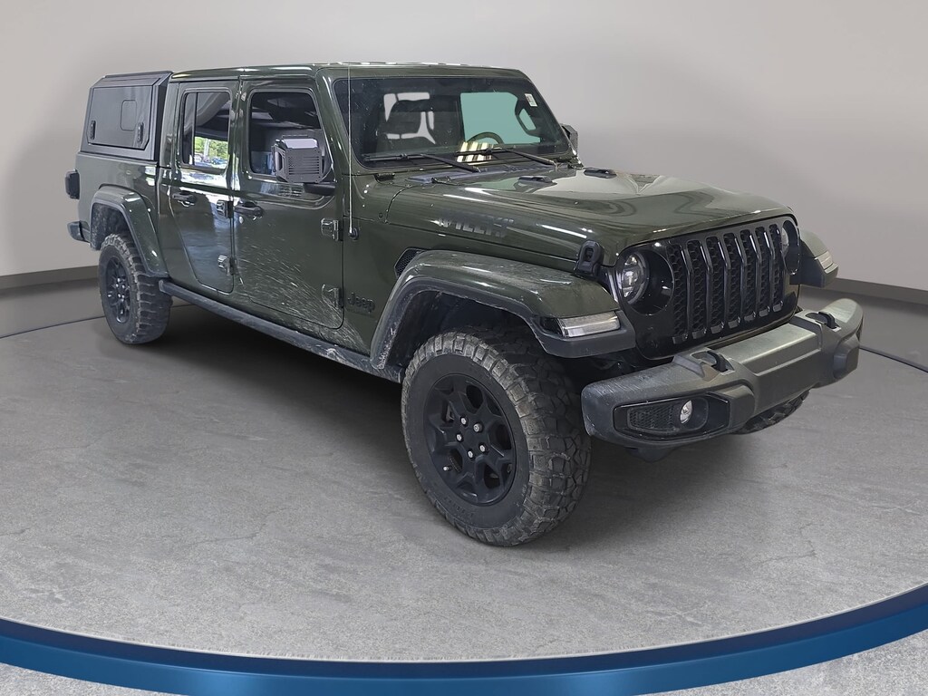 Used 2023 Jeep Gladiator Sport Truck Crew Cab