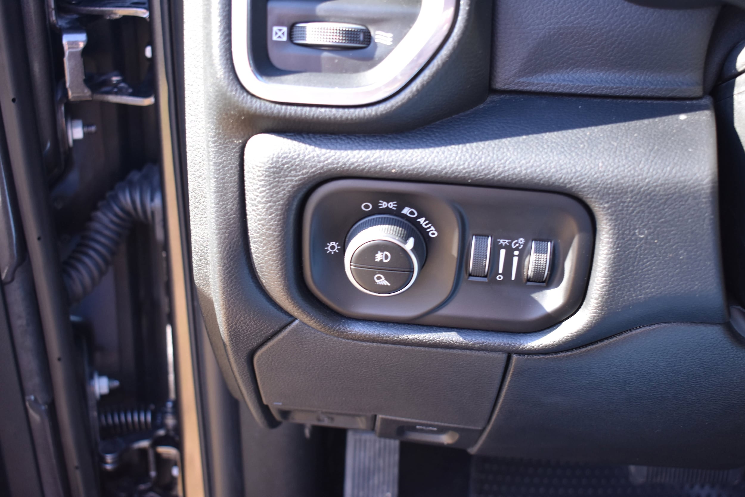 2026 RAM 2500 Laramie - Photo 15