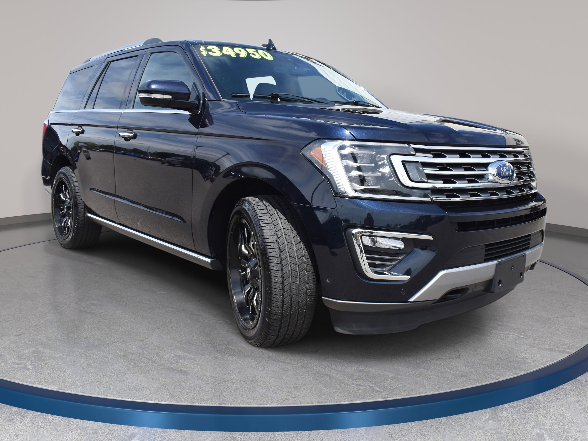 View vehicle photo 4
