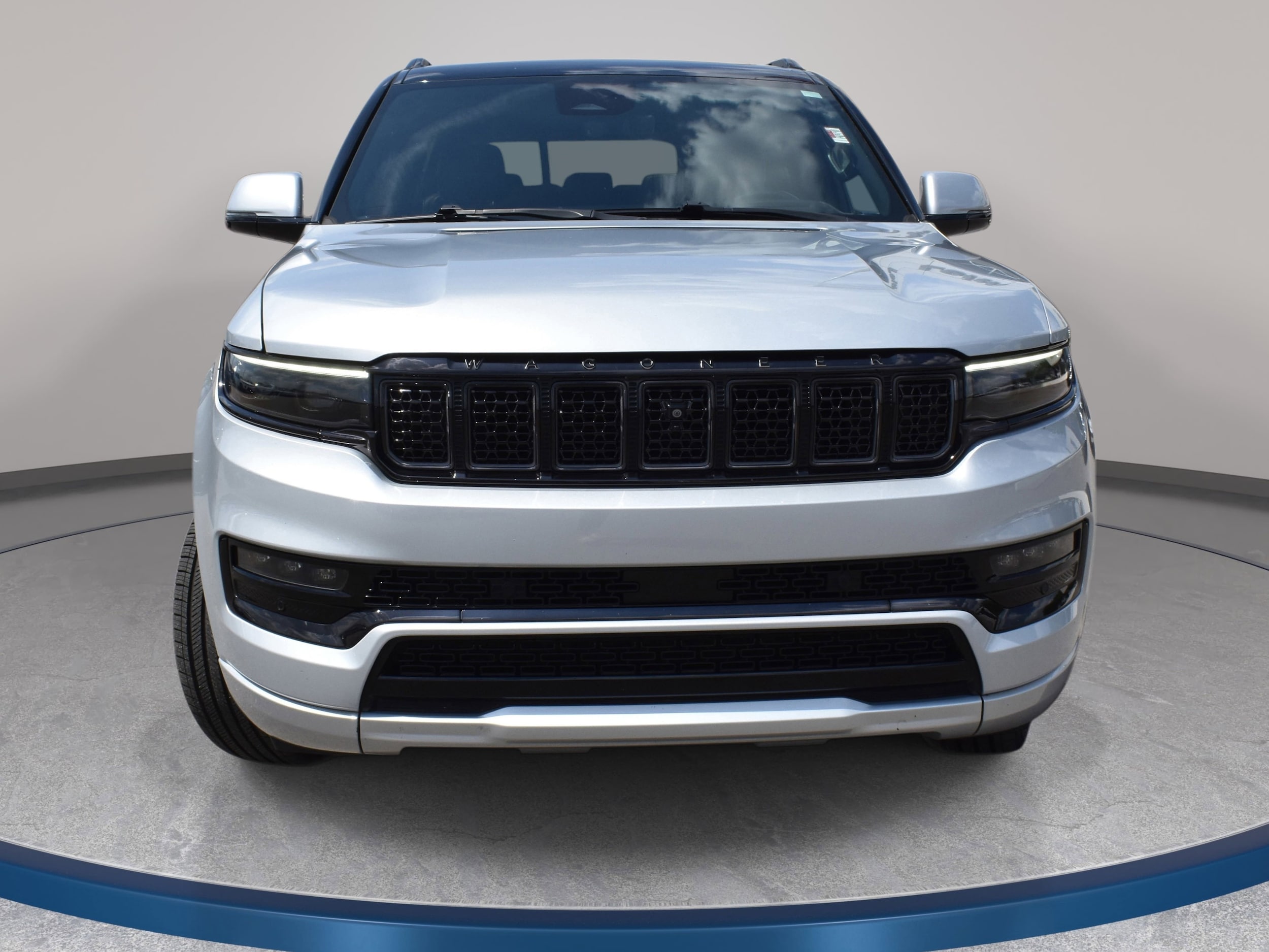 View vehicle photo 3