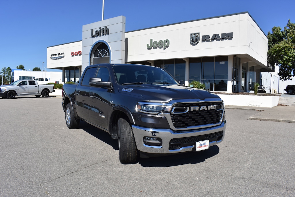 New 2026 Ram 1500 BIG HORN CREW CAB 4X4 5'7 BOX Pickup