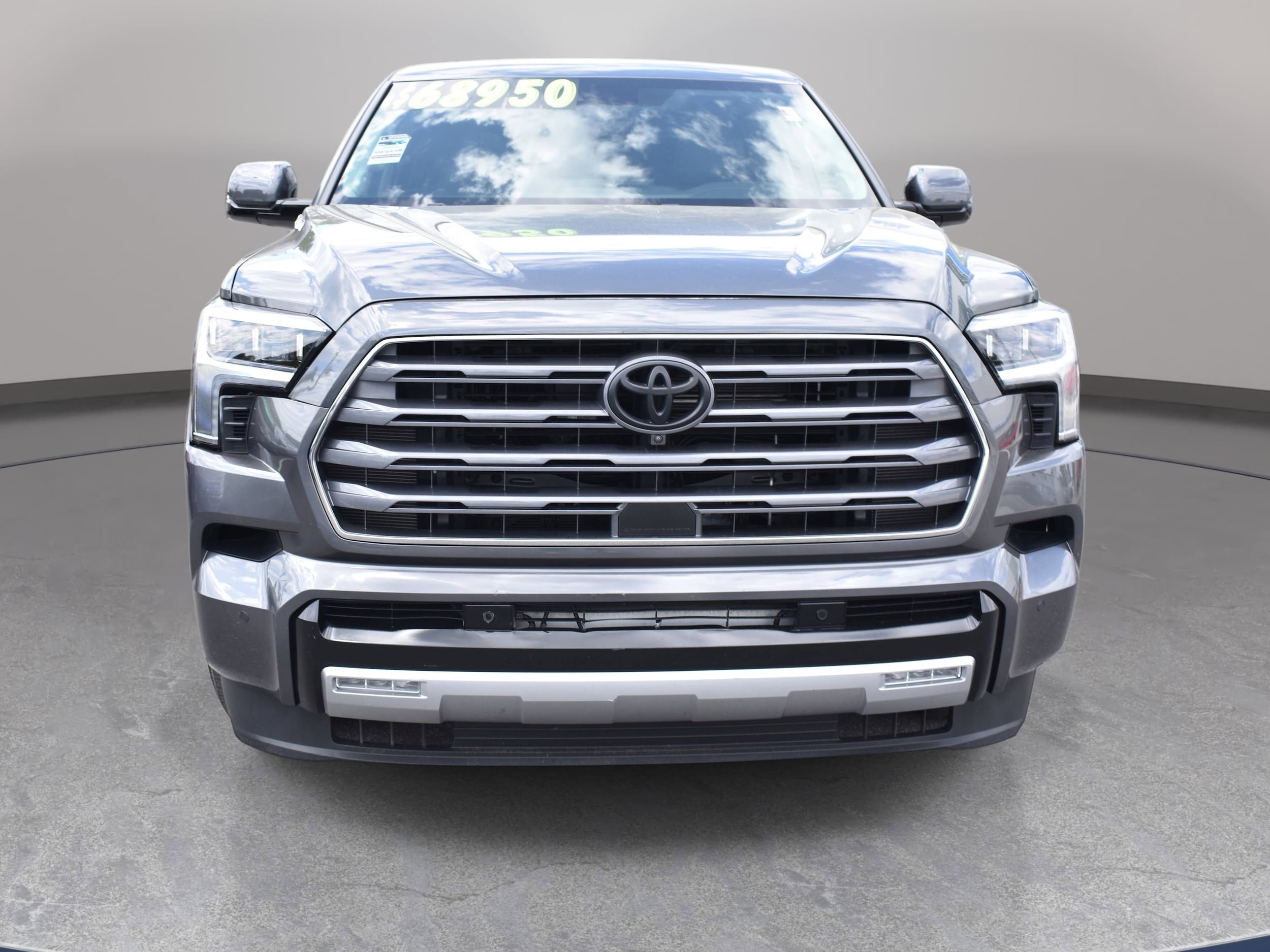View vehicle photo 3