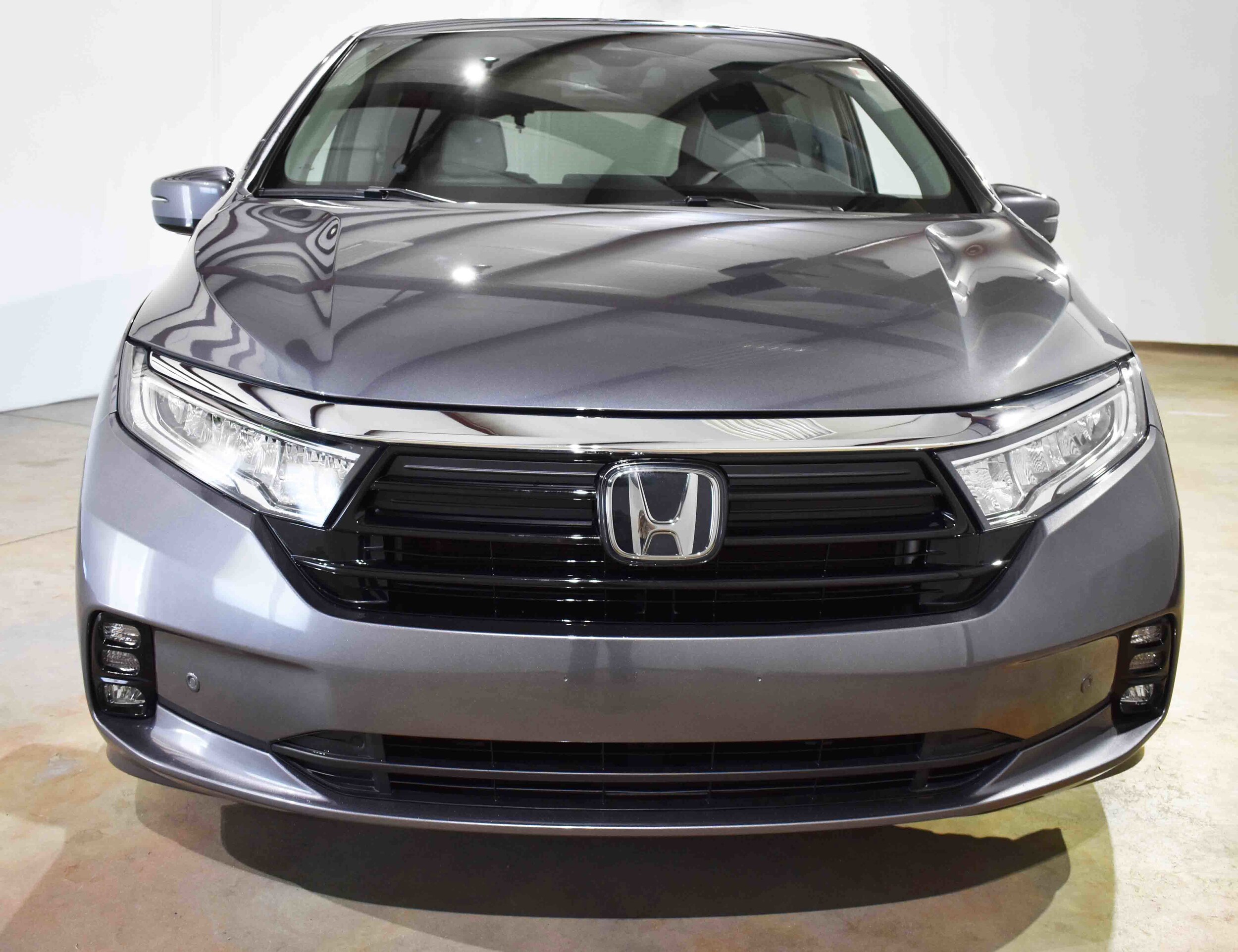 2024 Honda Odyssey Elite photo 2