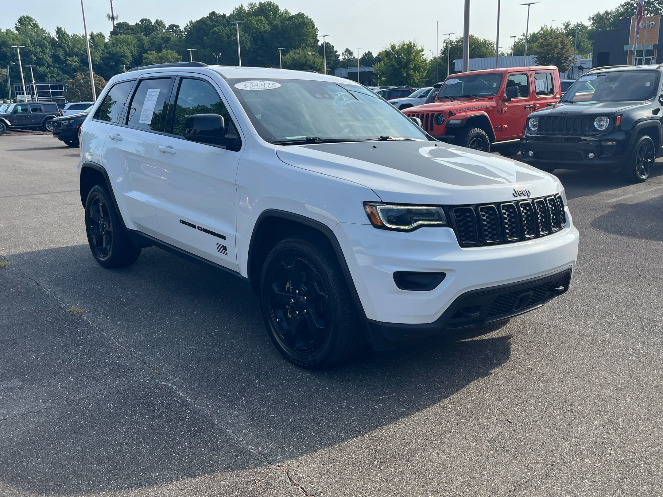 2021 Jeep Grand Cherokee Laredo X Freedom photo 3