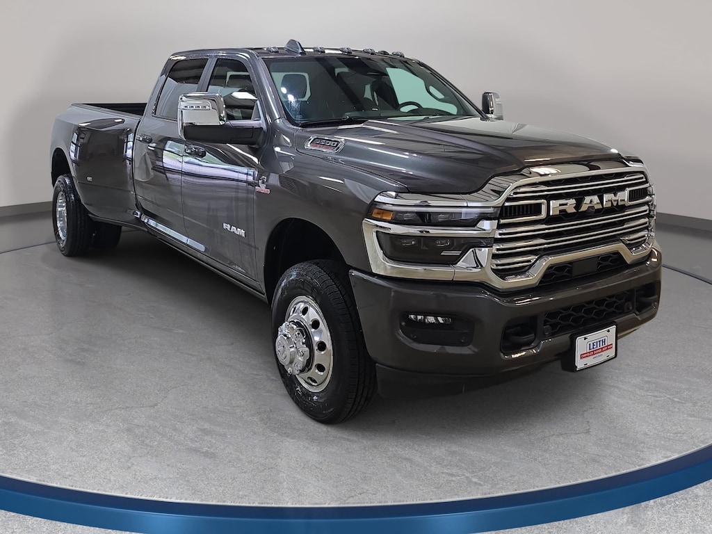 New 2026 Ram 3500 LARAMIE CREW CAB 4X4 8' BOX Pickup