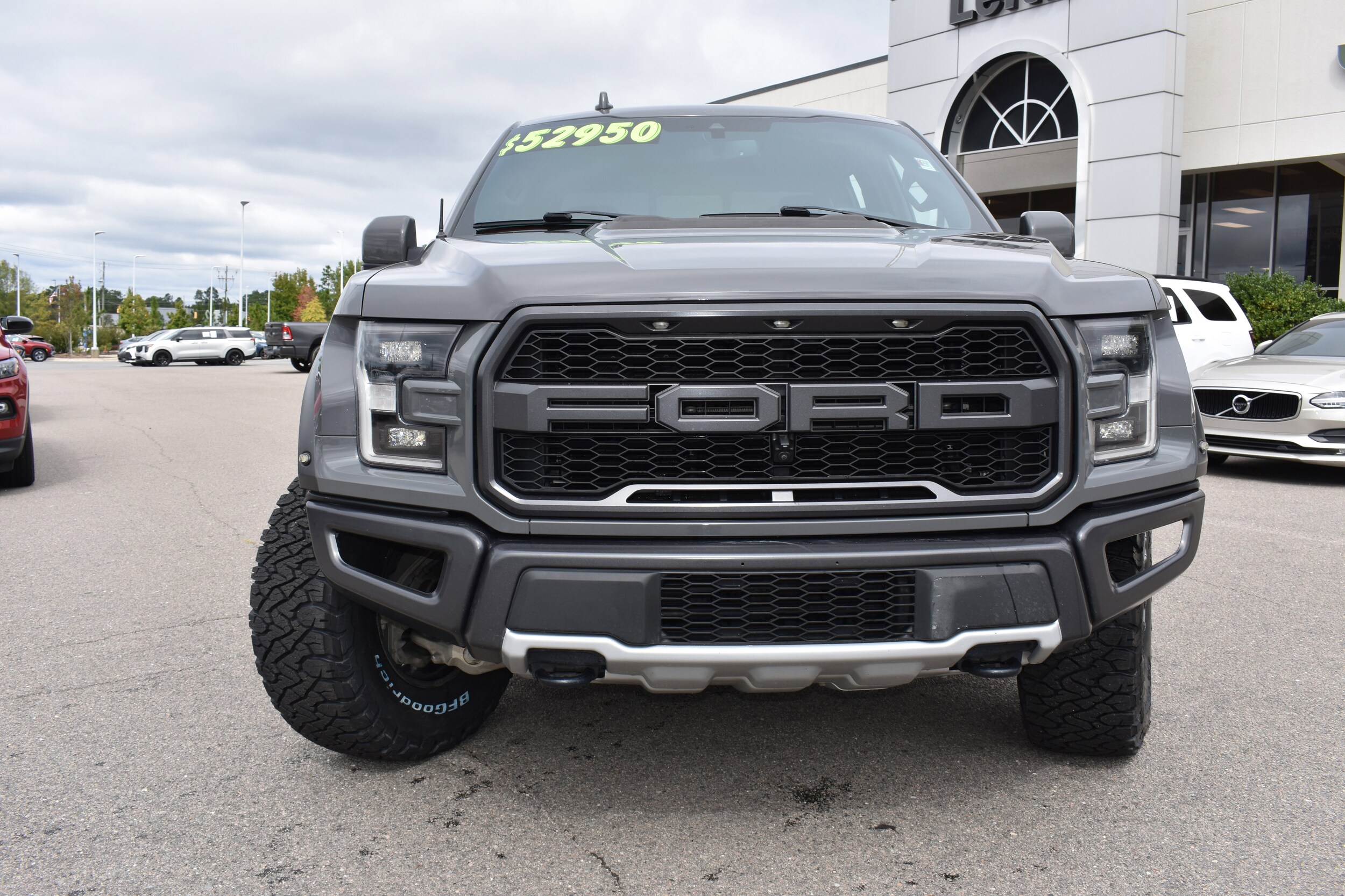 2020 Ford F-150 Raptor photo 2