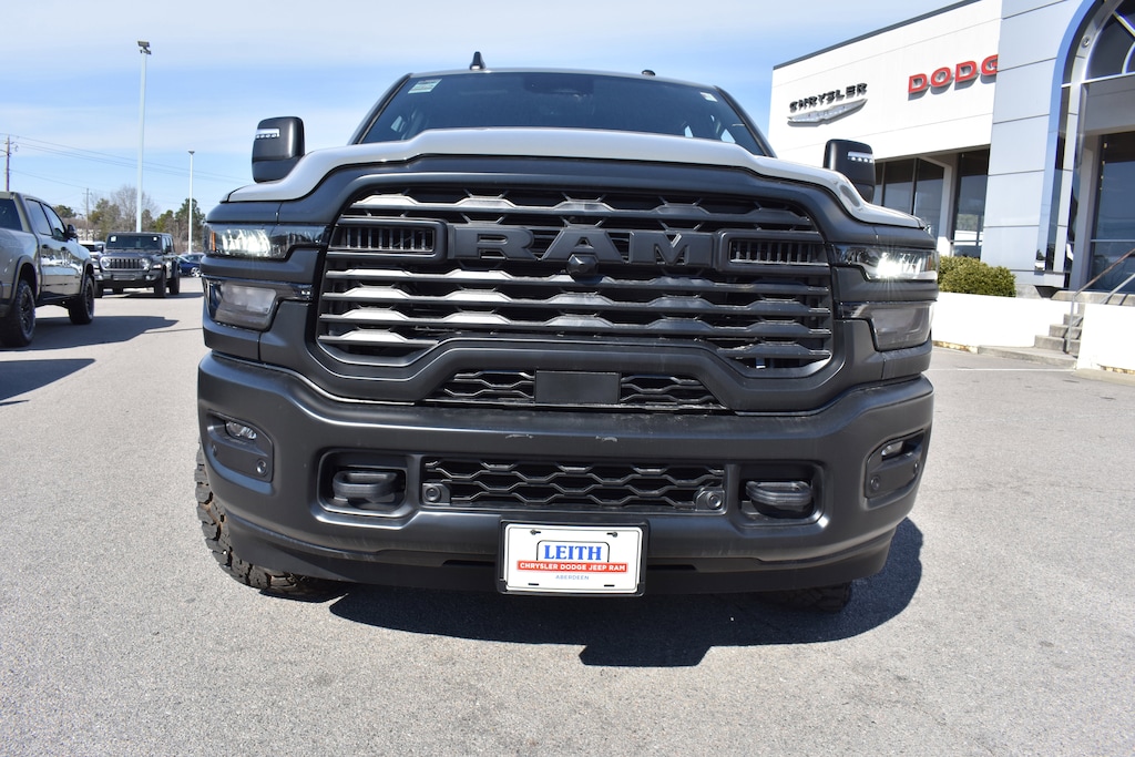 New 2026 Ram 2500 WARLOCK CREW CAB 4X4 6'4 BOX Pickup