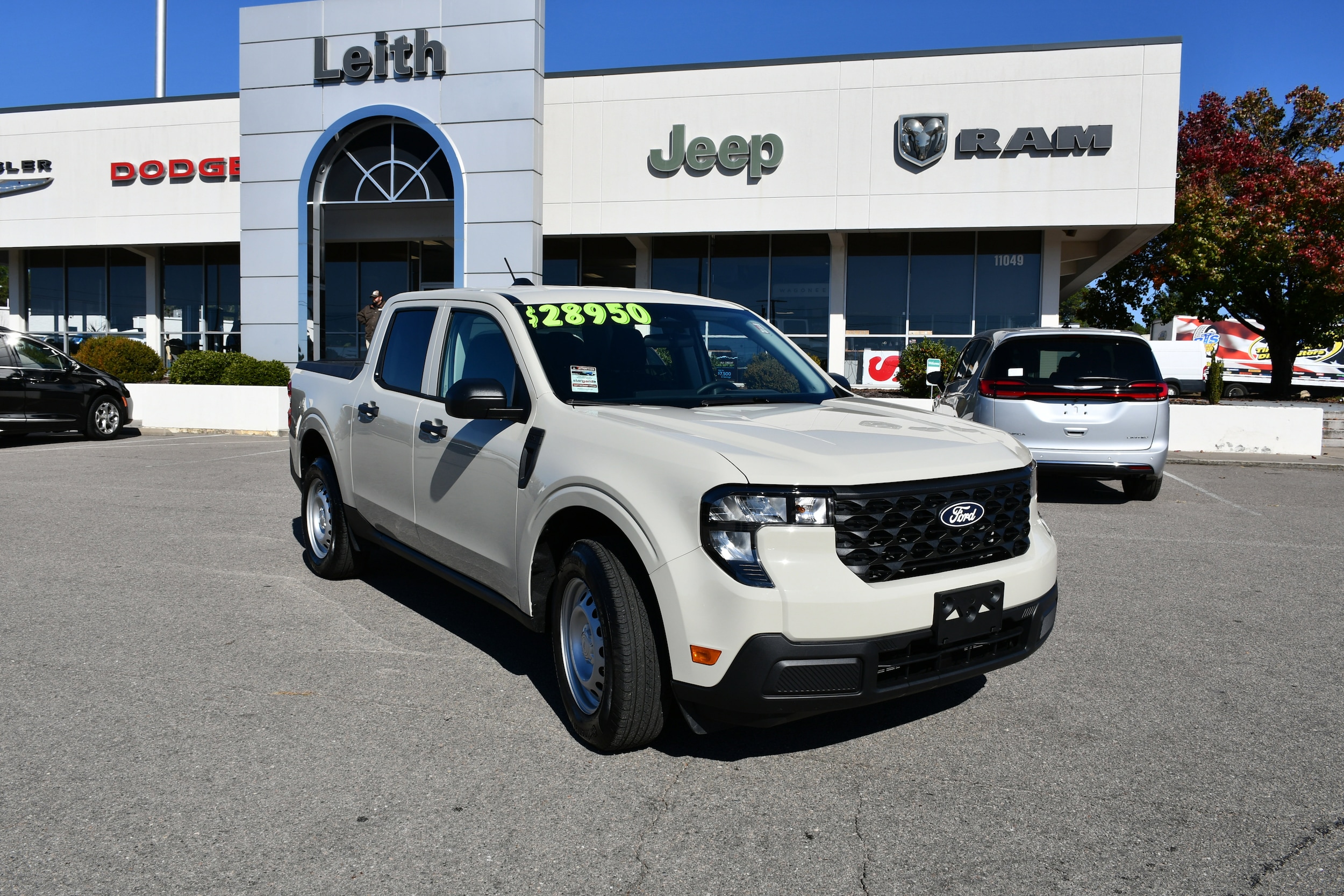 2025 Ford Maverick XL's photo