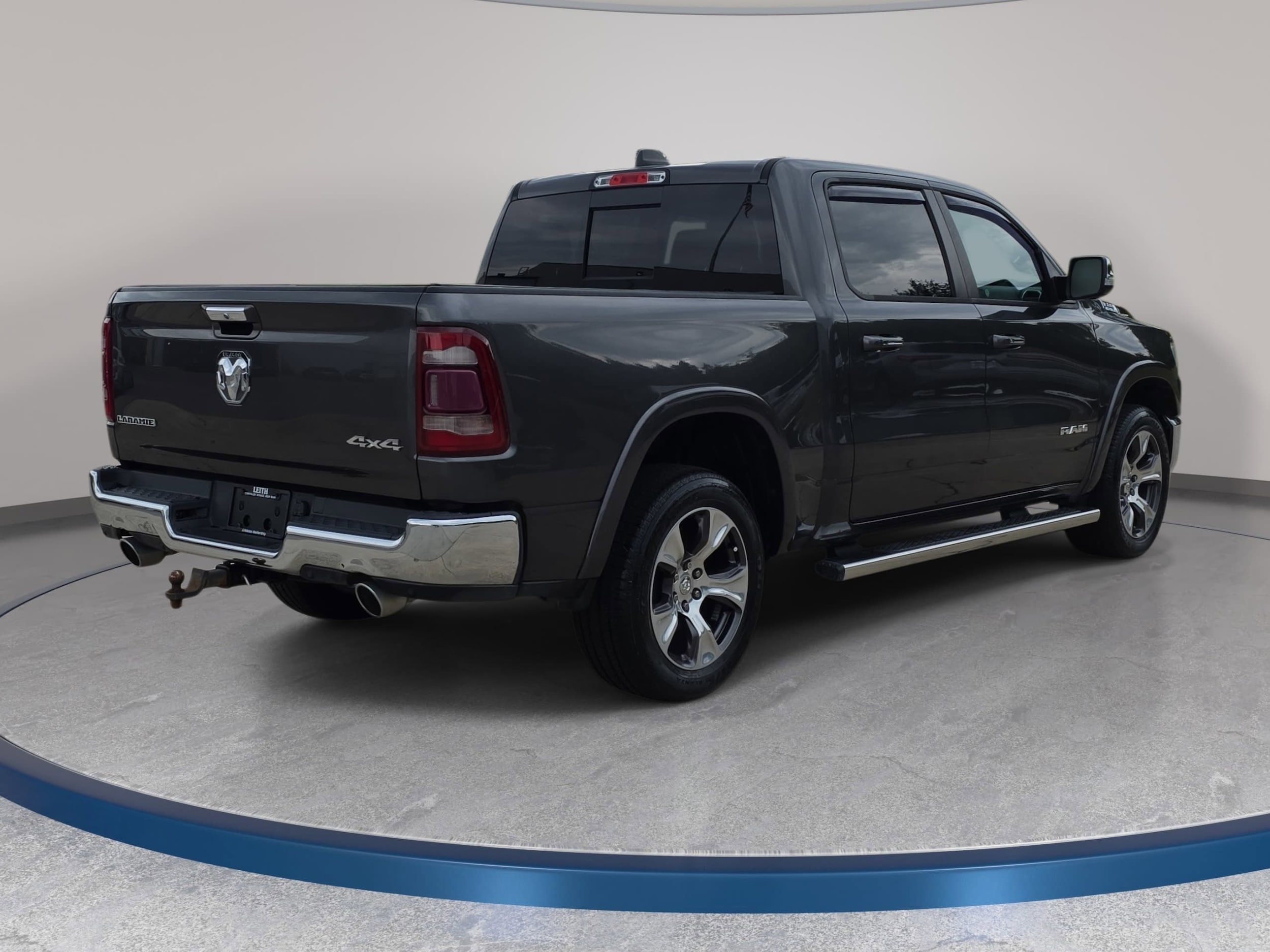 View vehicle photo 6