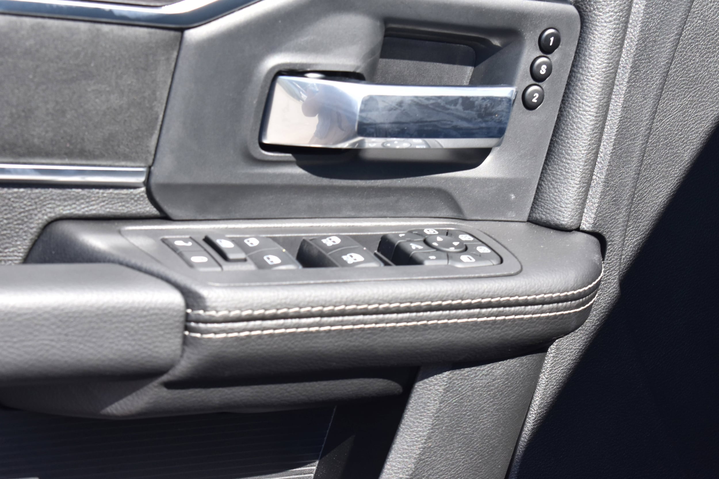 2026 RAM 2500 Laramie - Photo 25