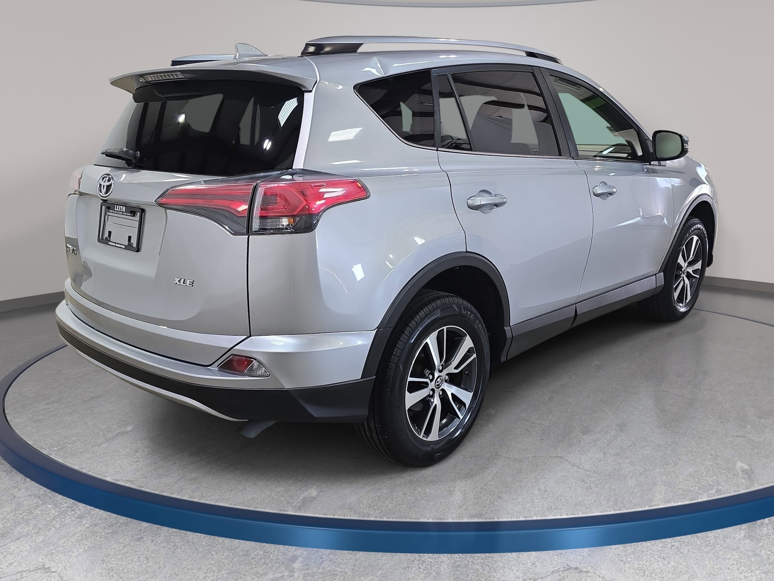 View vehicle photo 6
