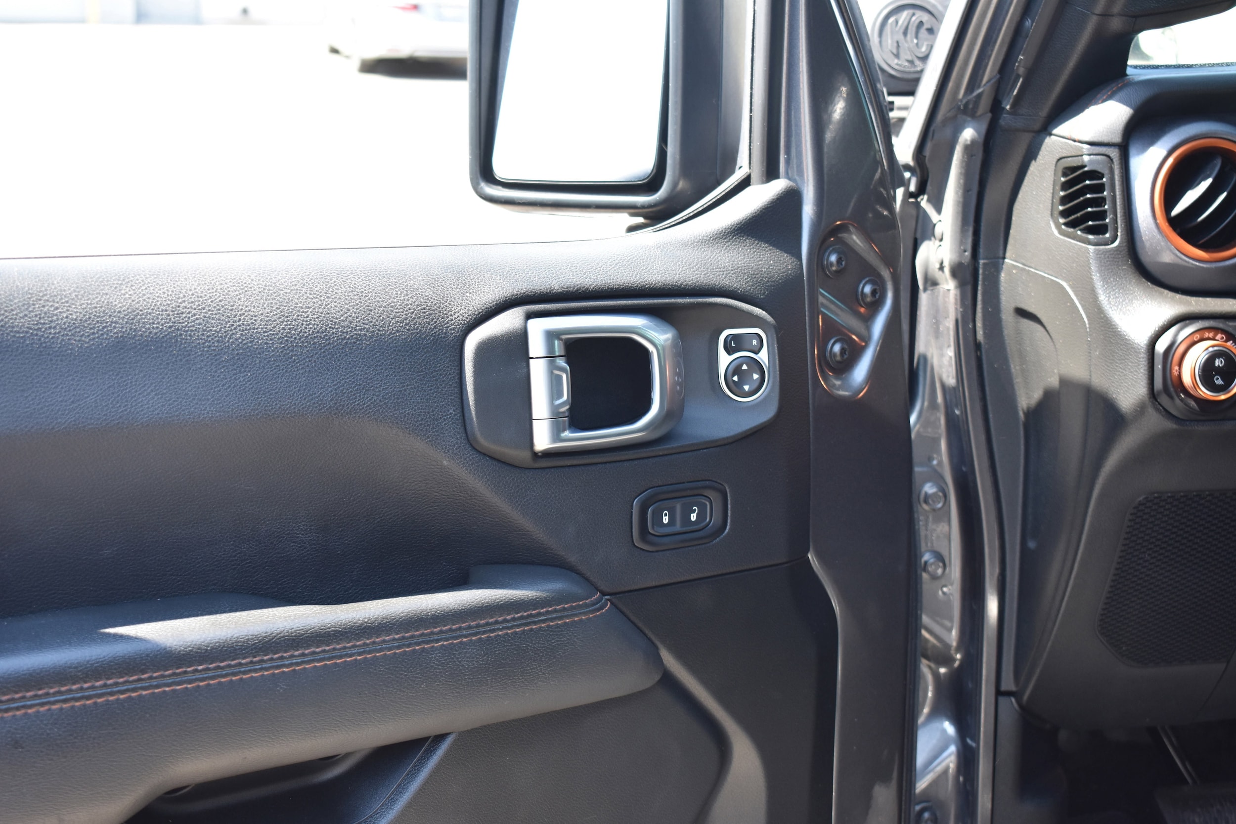 2023 Jeep Gladiator Mojave - Photo 23