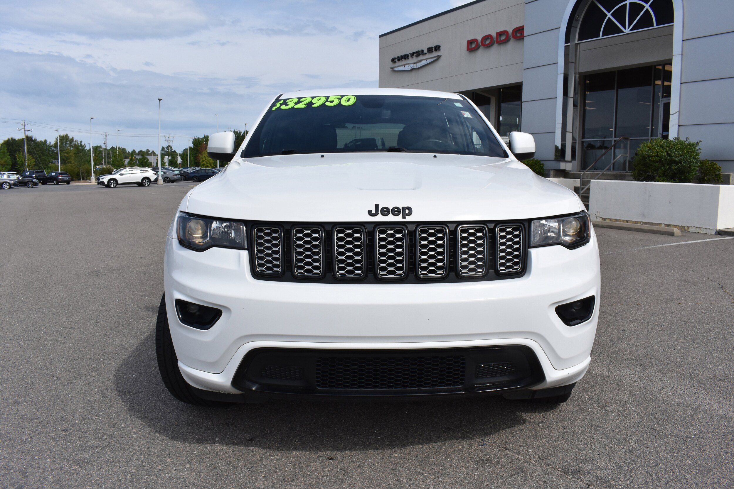 2022 Jeep Cherokee Laredo X photo 3