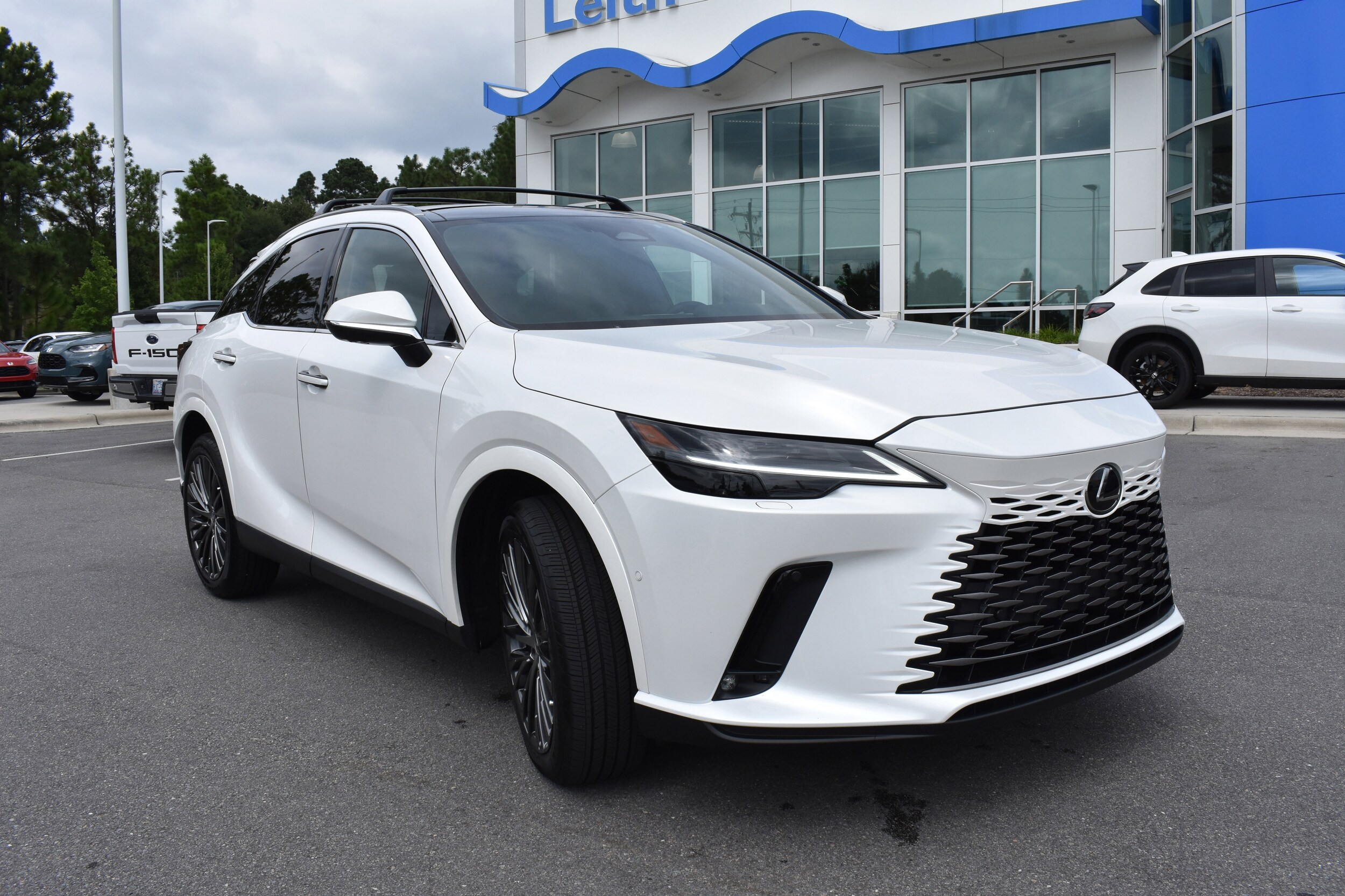 2024 Lexus RX 350 Luxury photo 2