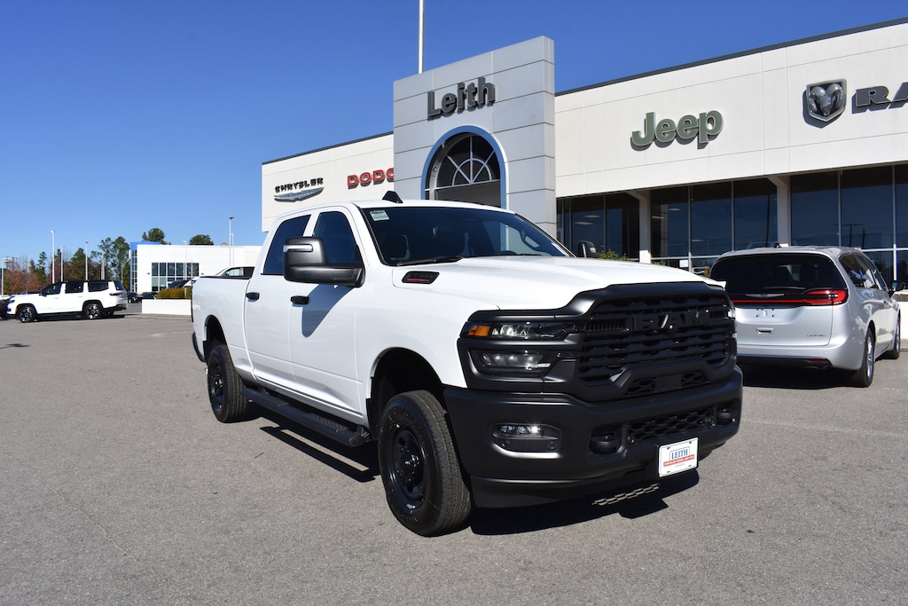 New 2026 Ram 2500 TRADESMAN CREW CAB 4X4 6'4 BOX Pickup