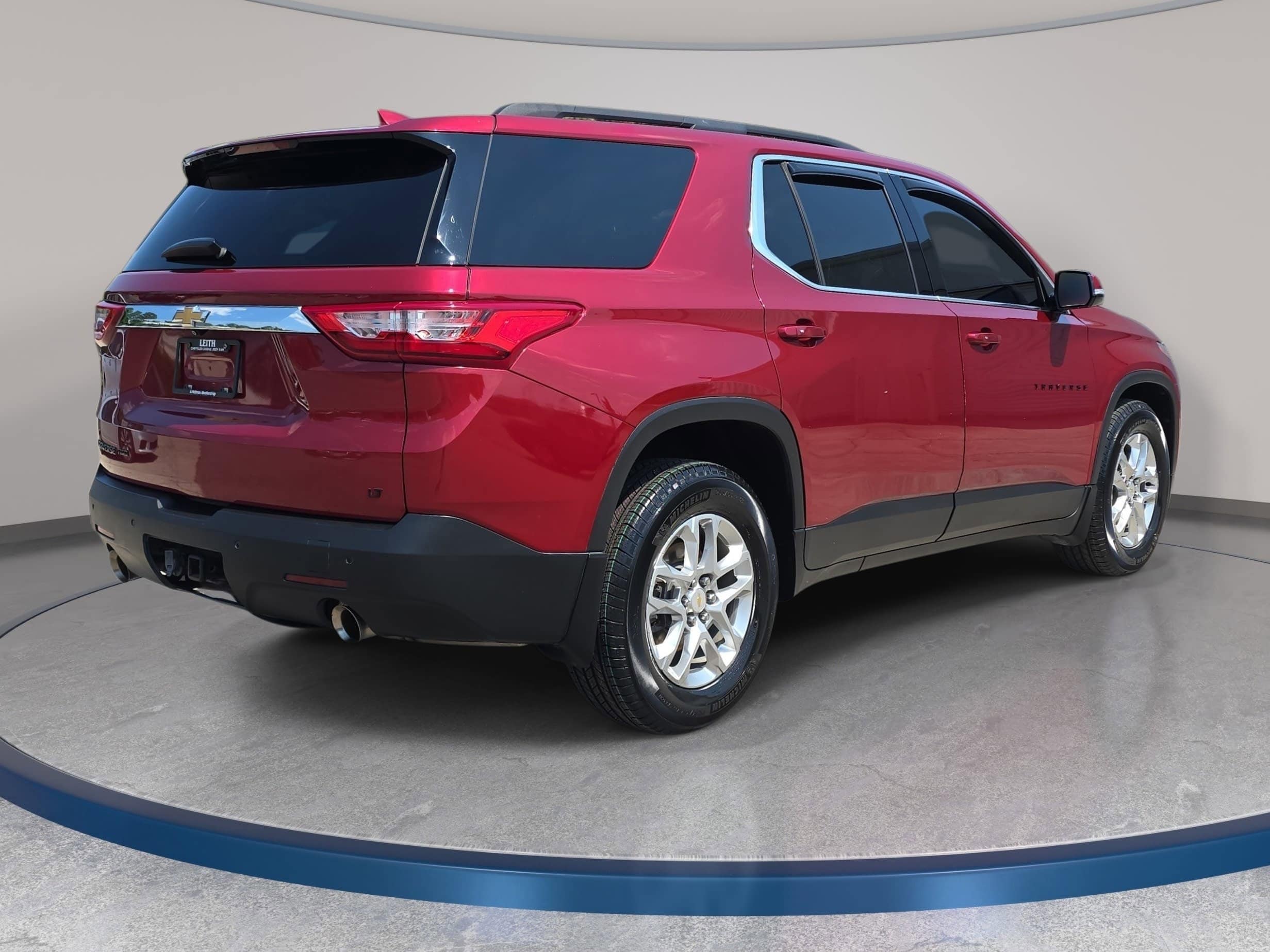 View vehicle photo 6