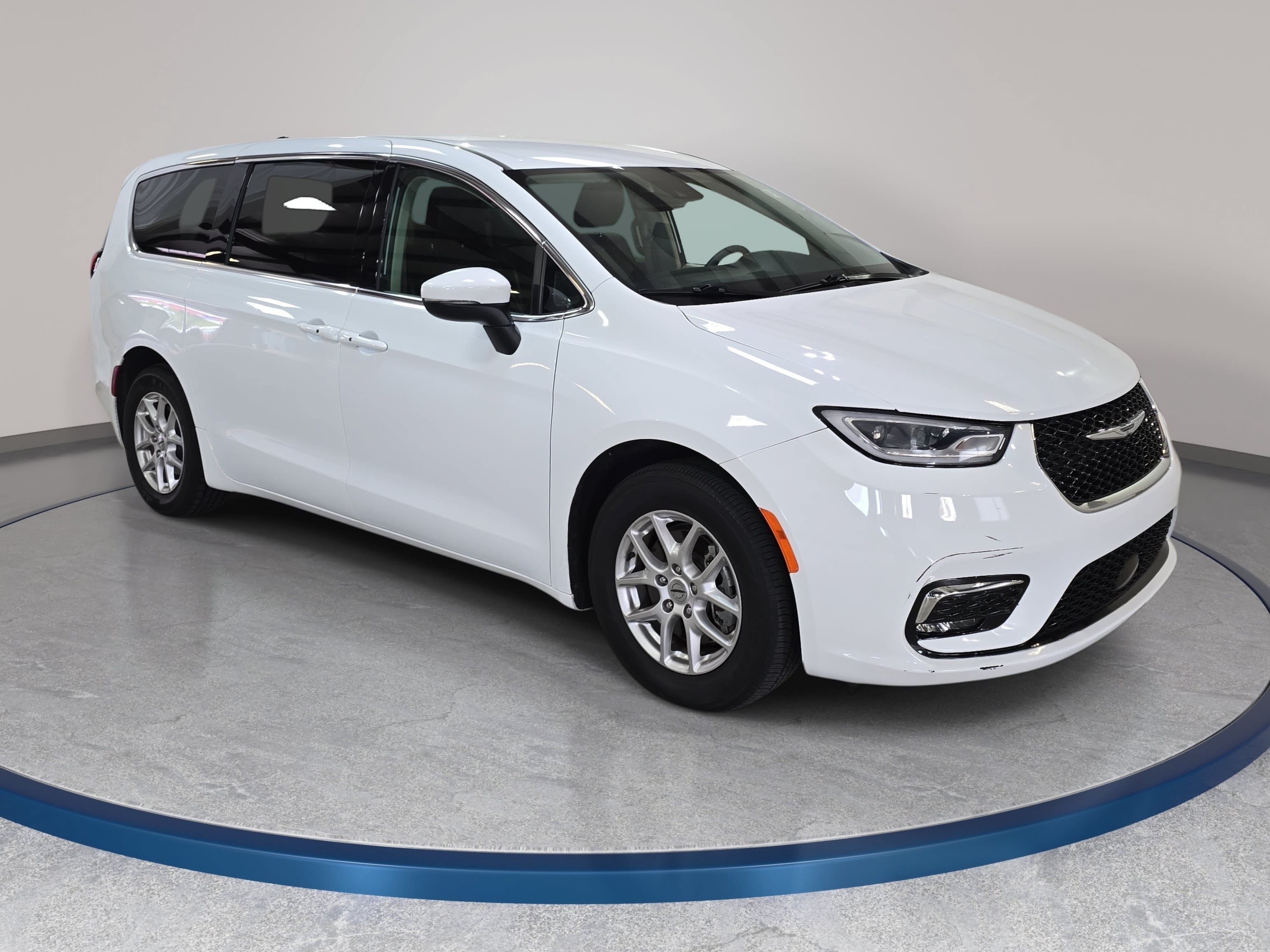 Used 2023 Chrysler Pacifica Touring L Van Passenger Van