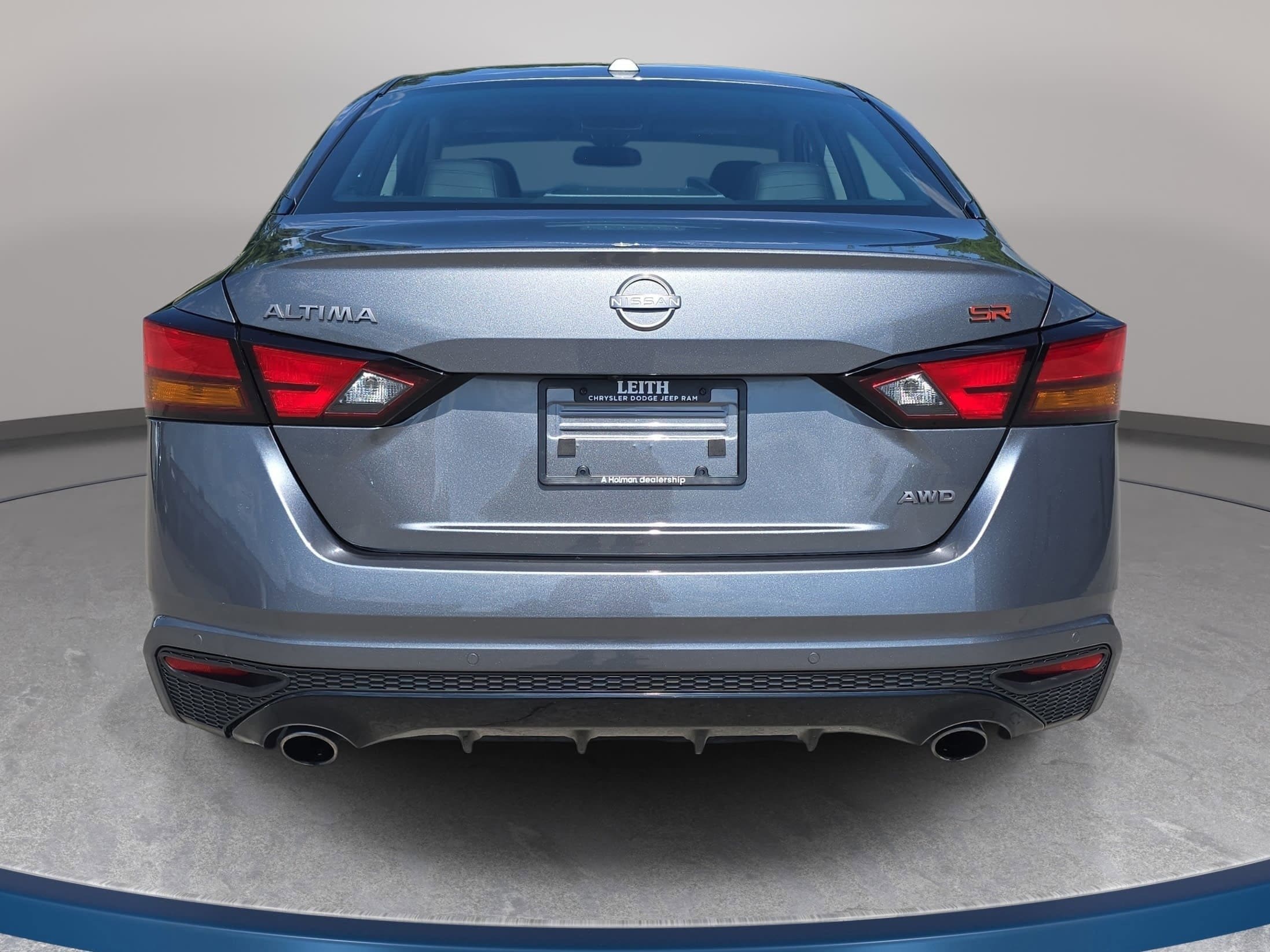 View vehicle photo 7