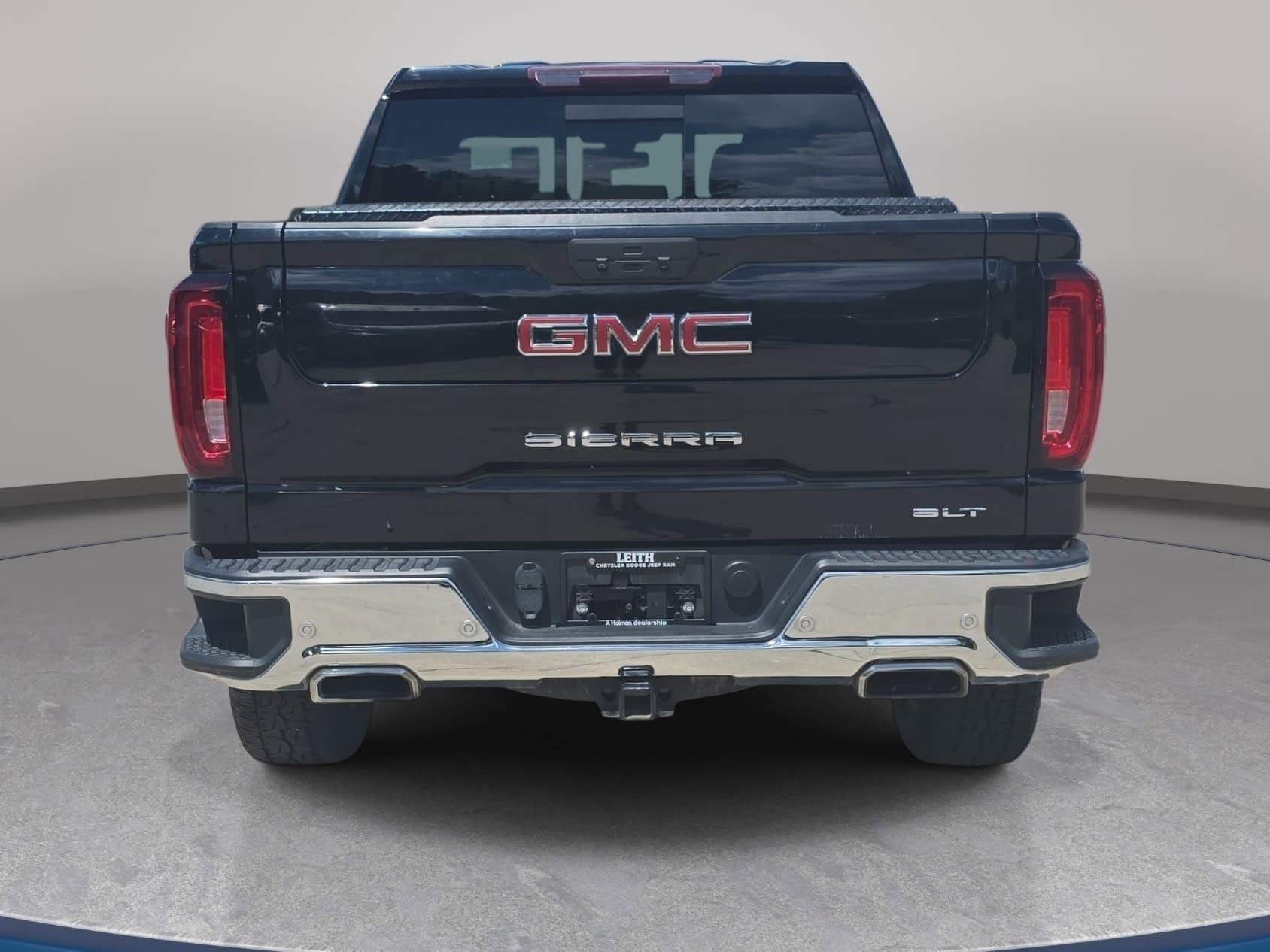 View vehicle photo 7