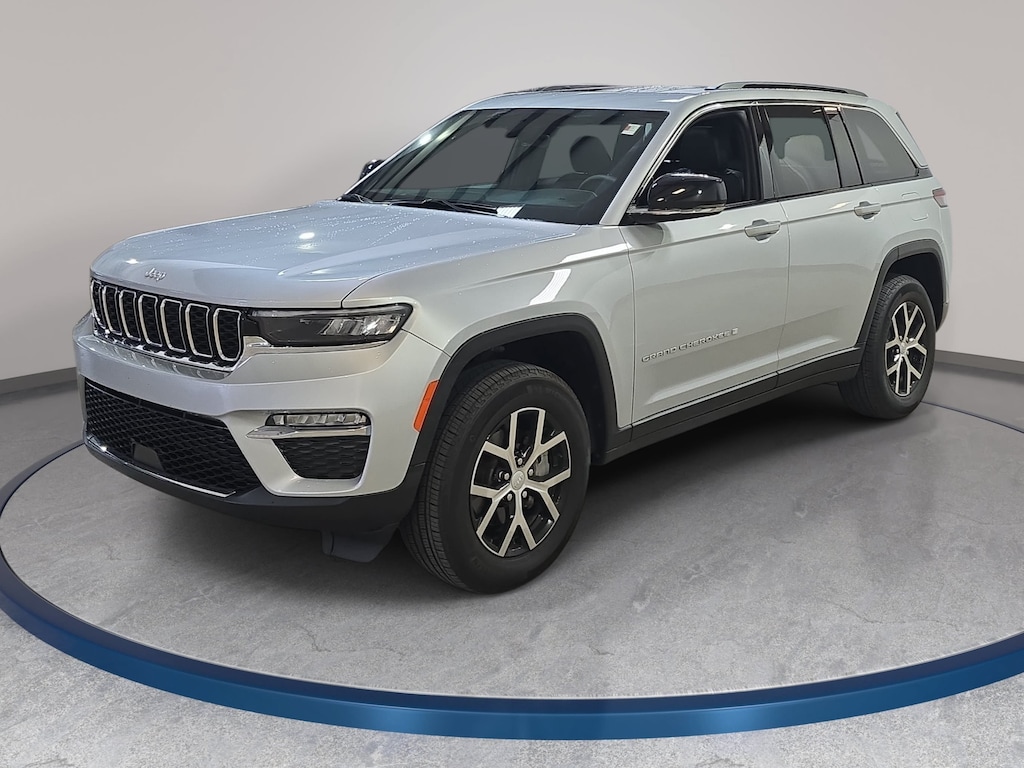 Used 2025 Jeep Grand Cherokee Limited SUV