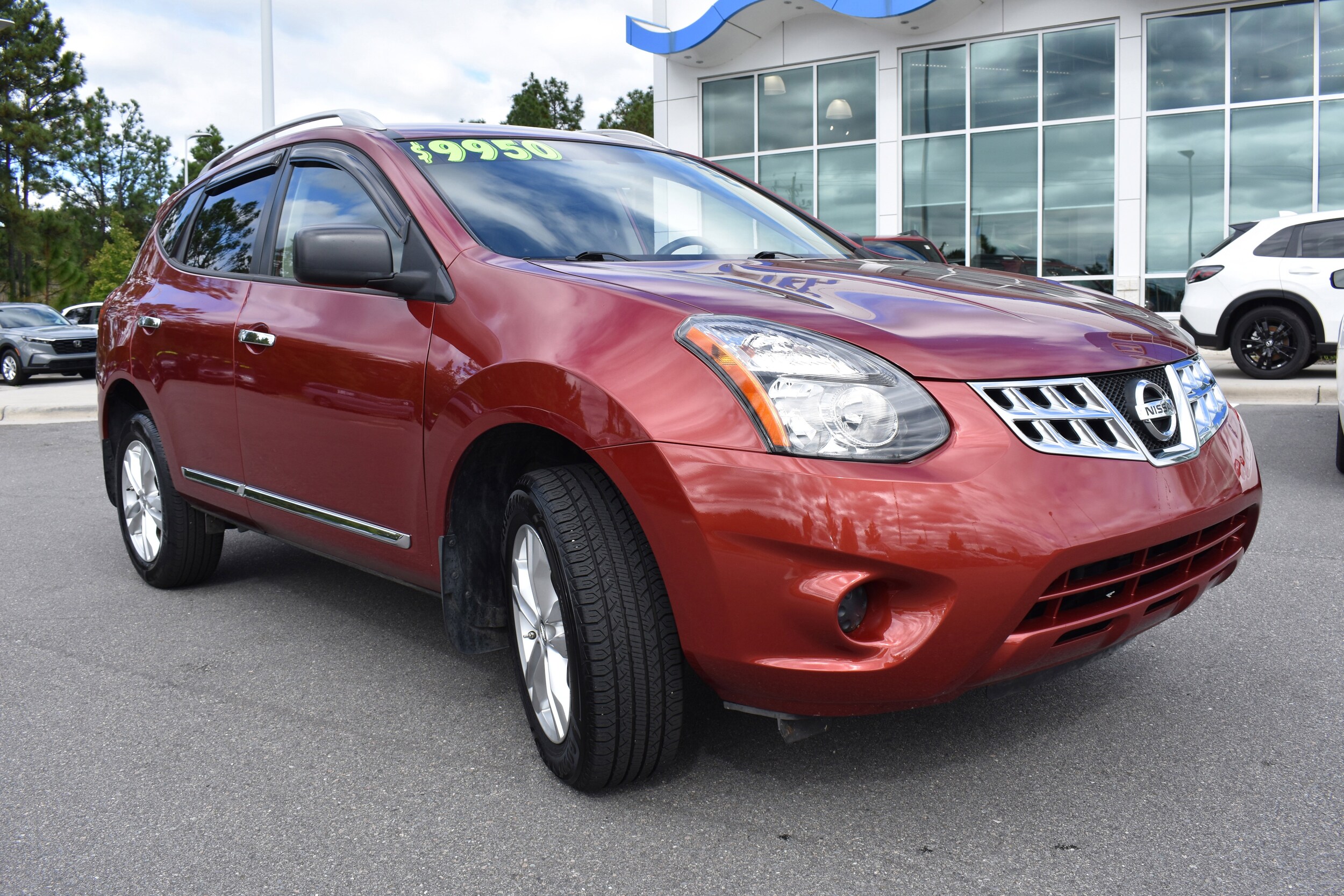 2015 Nissan Rogue Select S photo 2