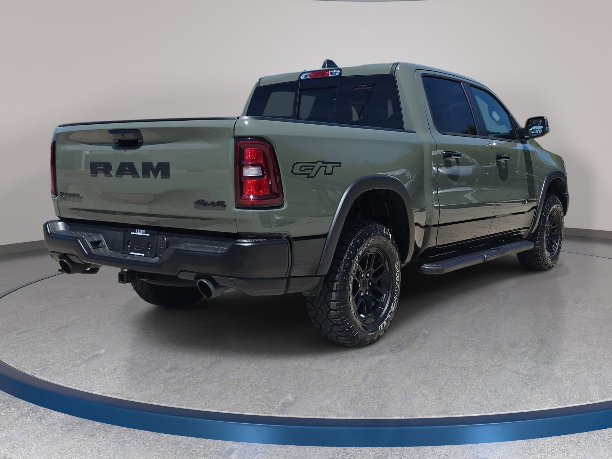 View vehicle photo 6