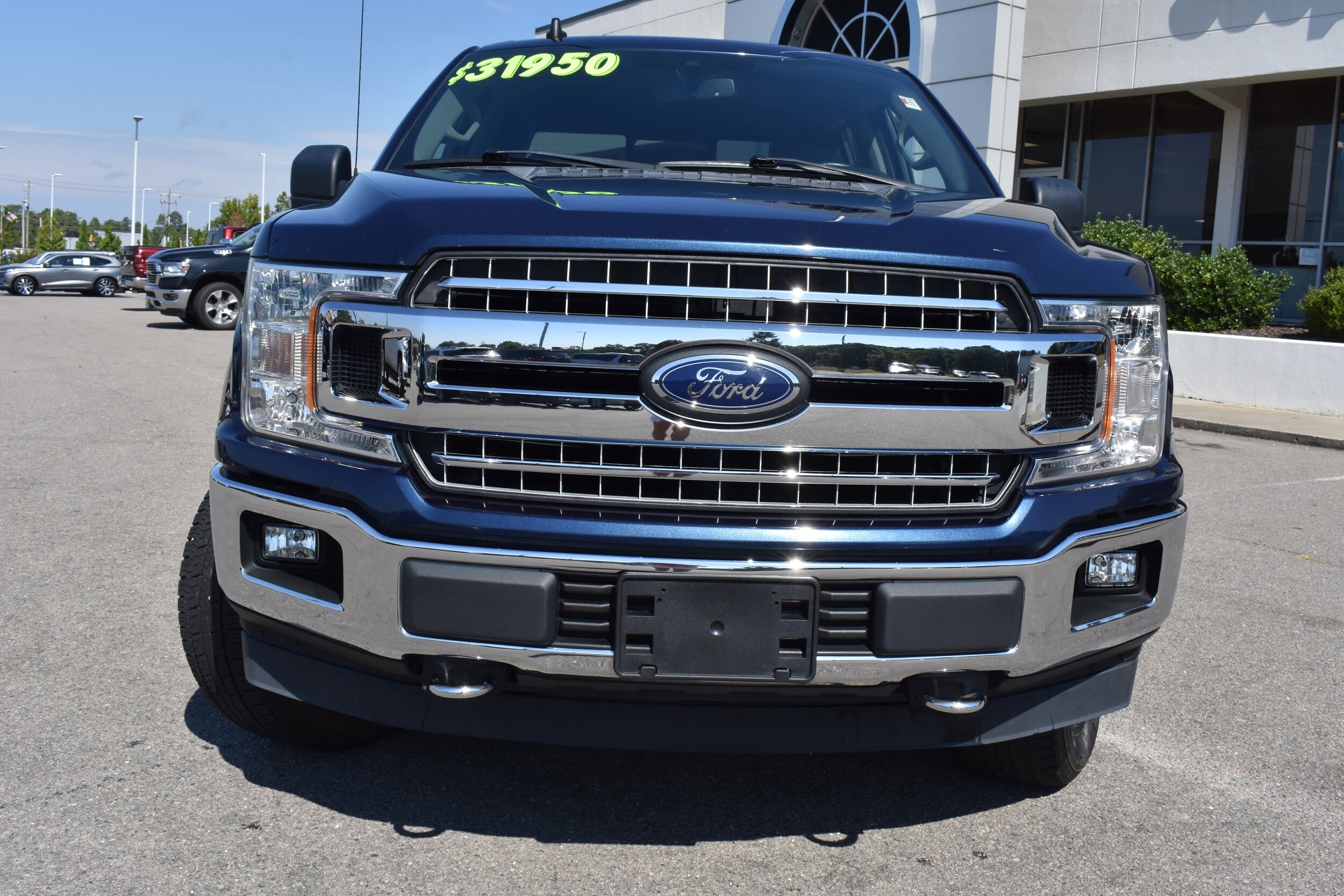 2019 Ford F-150 XLT photo 2