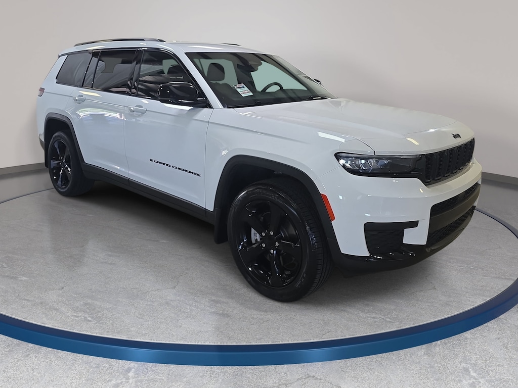 Used 2023 Jeep Grand Cherokee L Laredo SUV