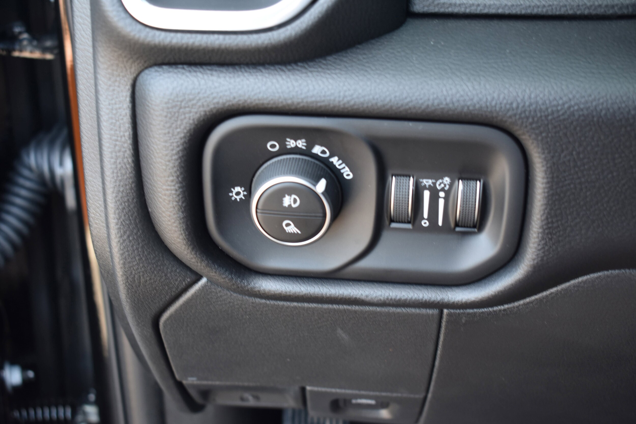2026 RAM 2500 Laramie - Photo 15