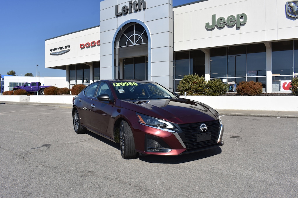 Used 2025 Nissan Altima SV Sedan