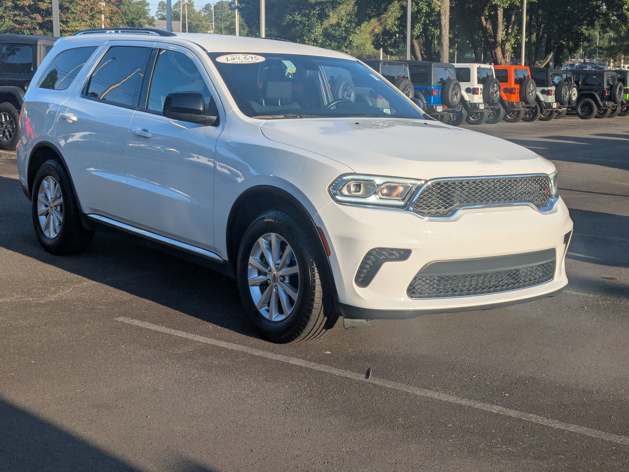 2023 Dodge Durango SXT photo 2