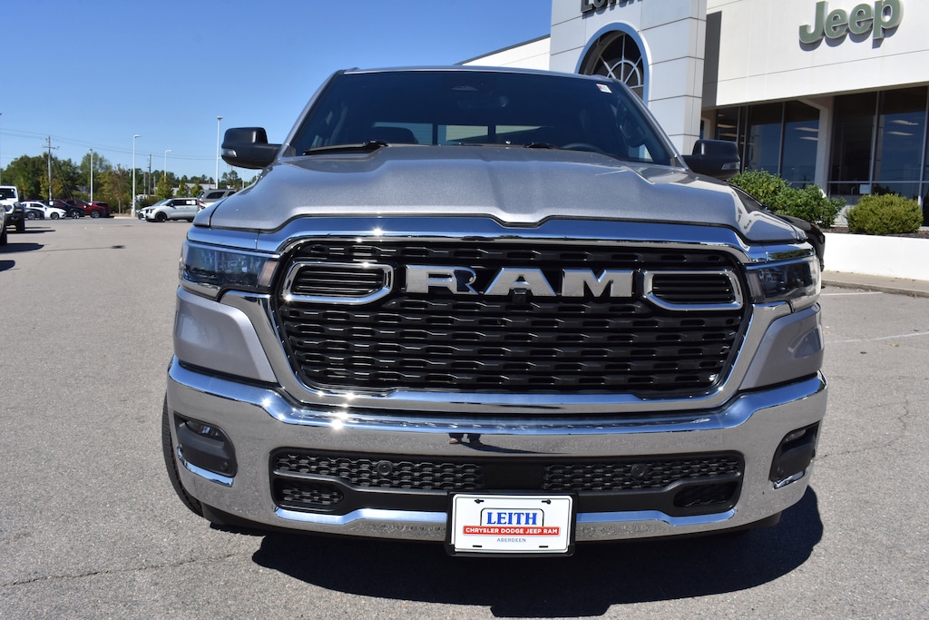 New 2026 Ram 1500 BIG HORN CREW CAB 4X4 5'7 BOX Pickup