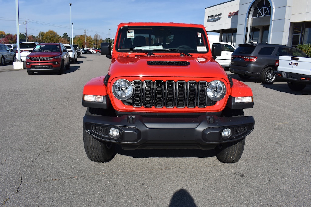 New 2026 Jeep Gladiator SPORT S 4X4 Pickup