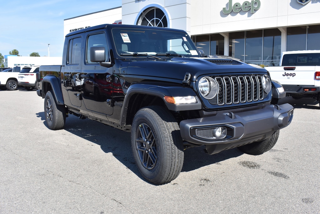 New 2026 Jeep Gladiator SPORT S 4X4 Pickup