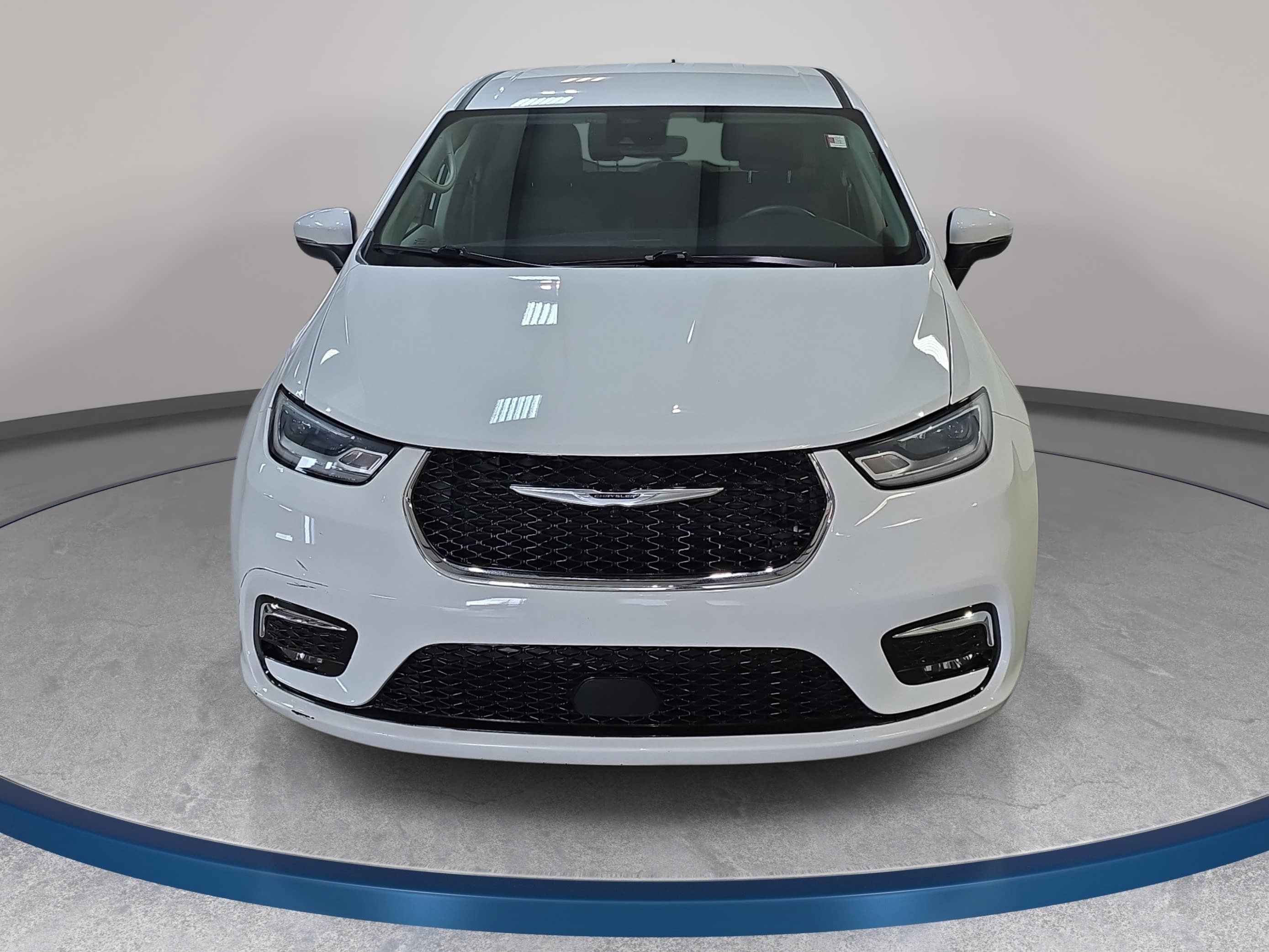 Used 2023 Chrysler Pacifica Touring L Van Passenger Van