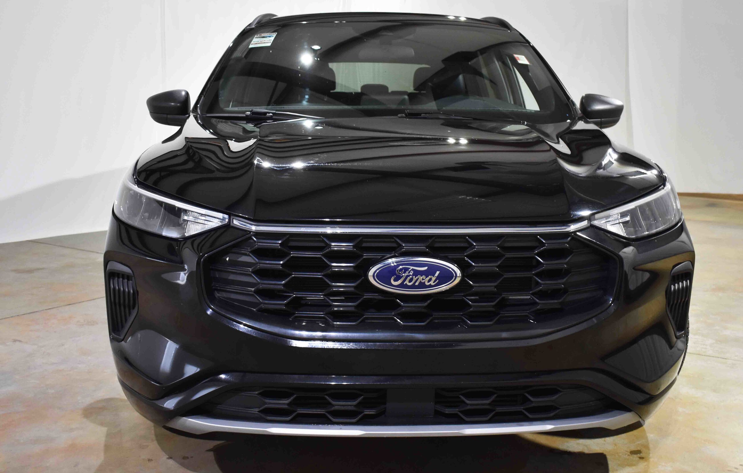 2024 Ford Escape ST-Line photo 3