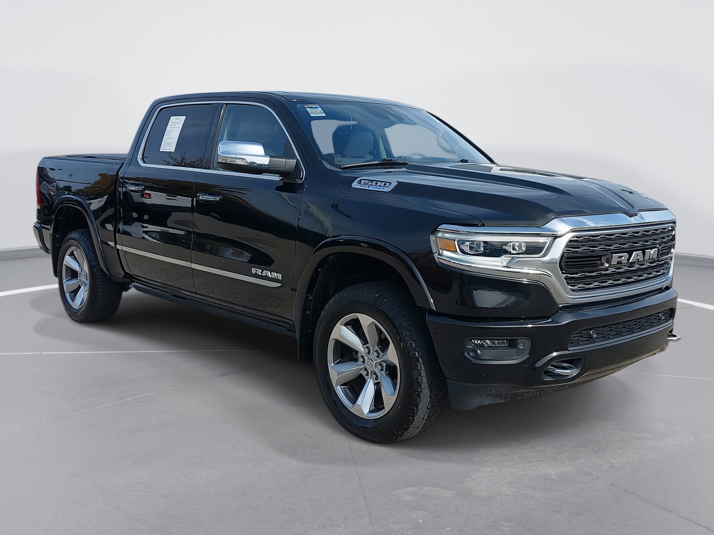 2022 Ram 1500 Limited photo 3